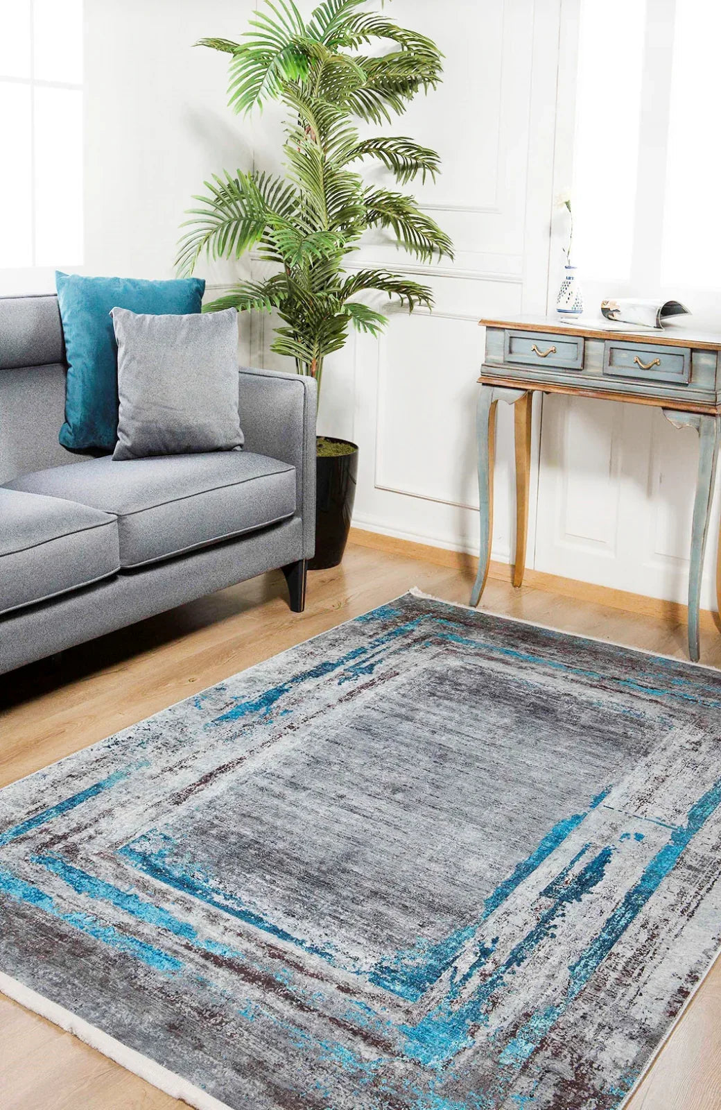 Non-slip runner rug laid in a hallway