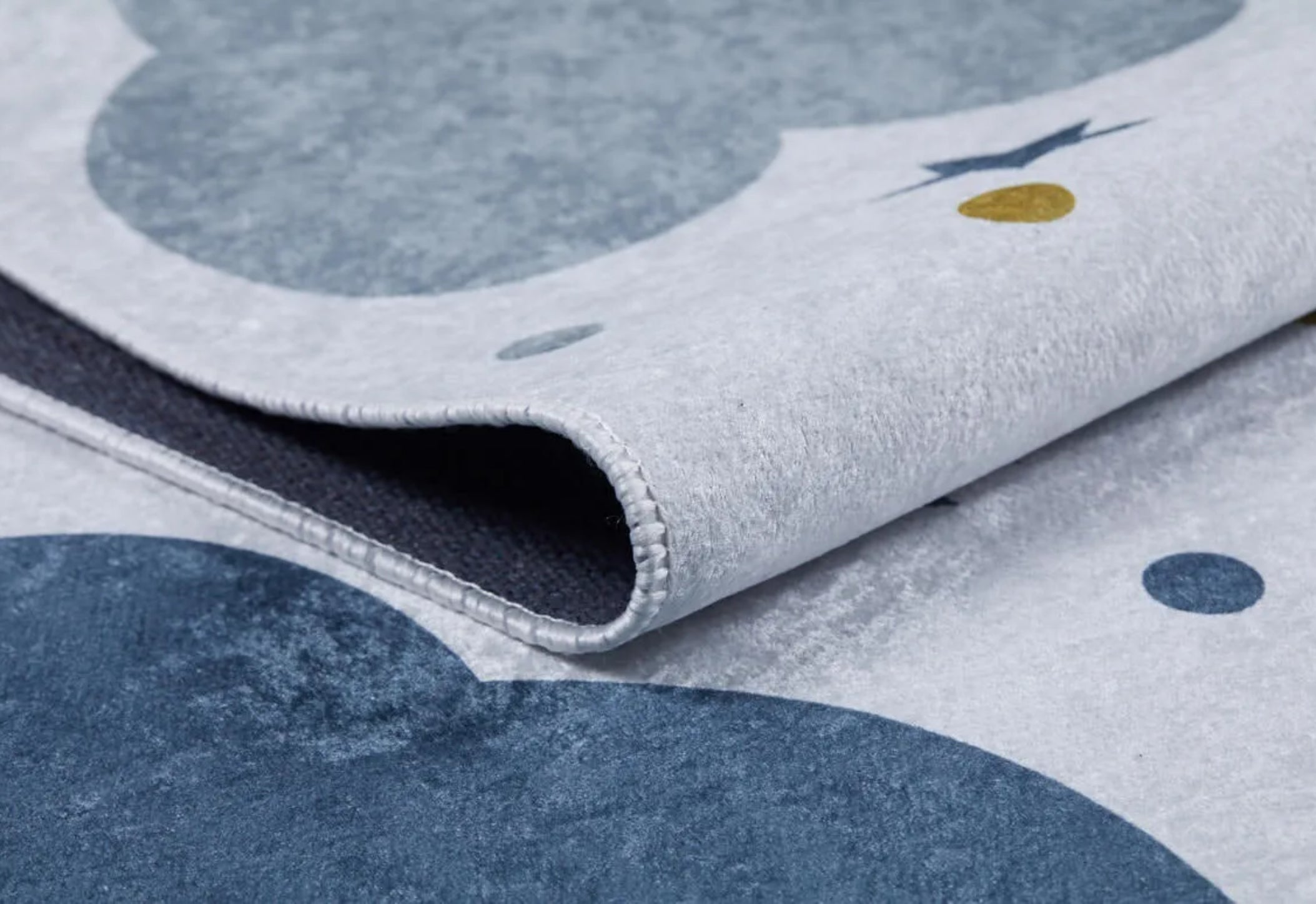 Kids Digital Print Rug – White Cloud Pattern Rug | Non Slip, Washable, Hypoallergenic Playroom Floor Decor