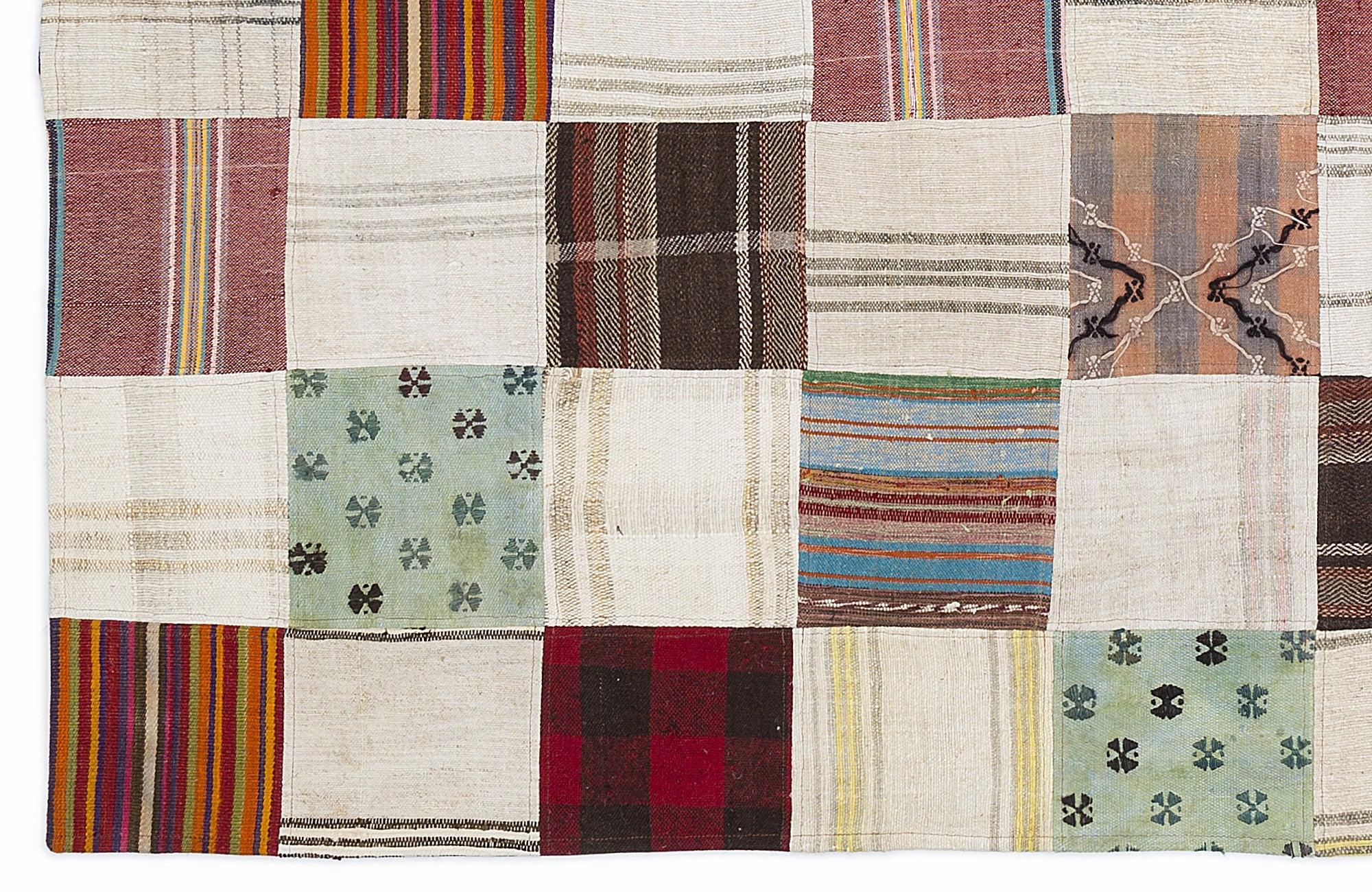 Teselya Cream Patchwork Wool Handmade Area Rug 5'3" x 7'7"