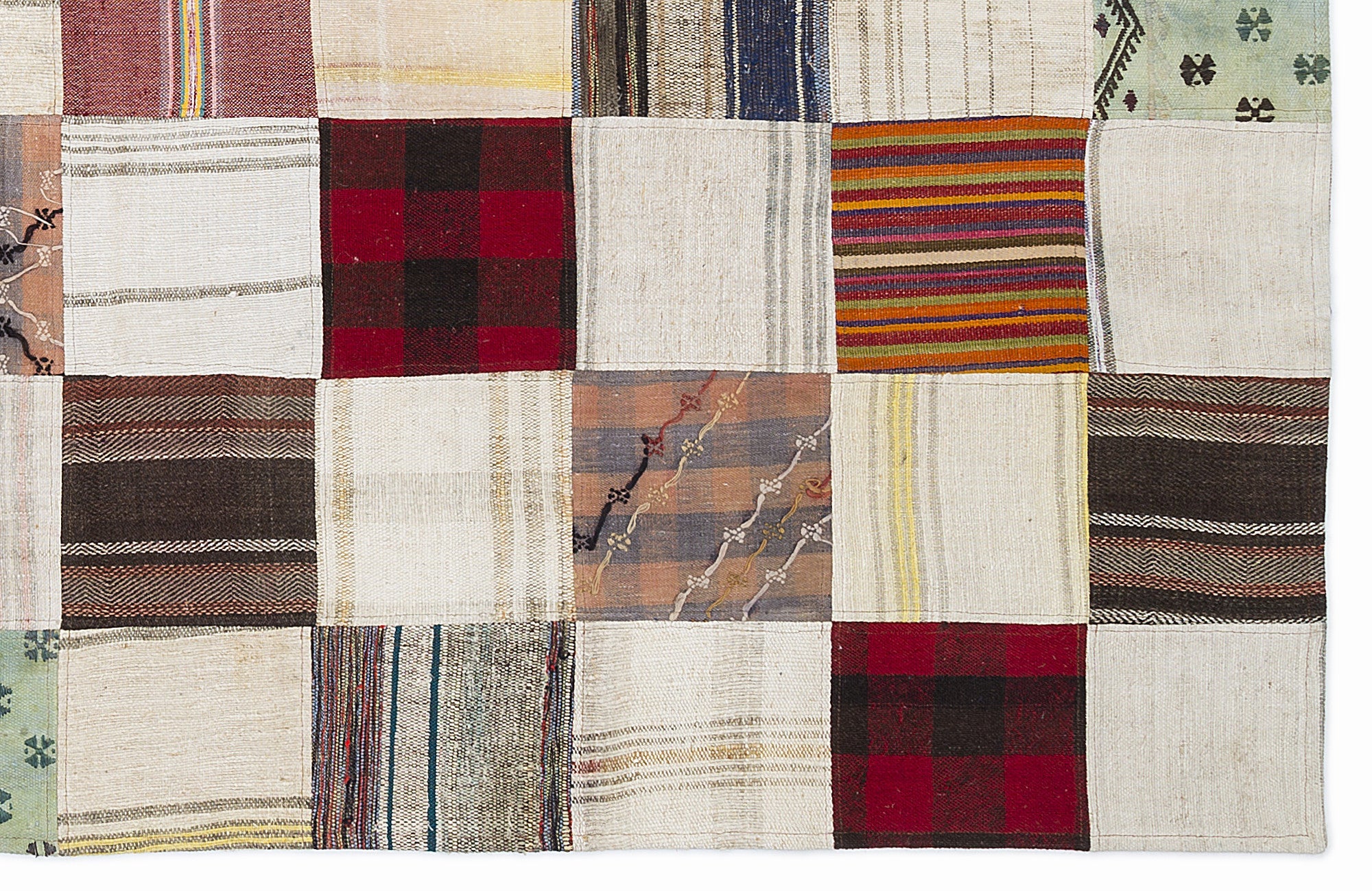Teselya Cream Patchwork Wool Handmade Area Rug 5'3" x 7'7"