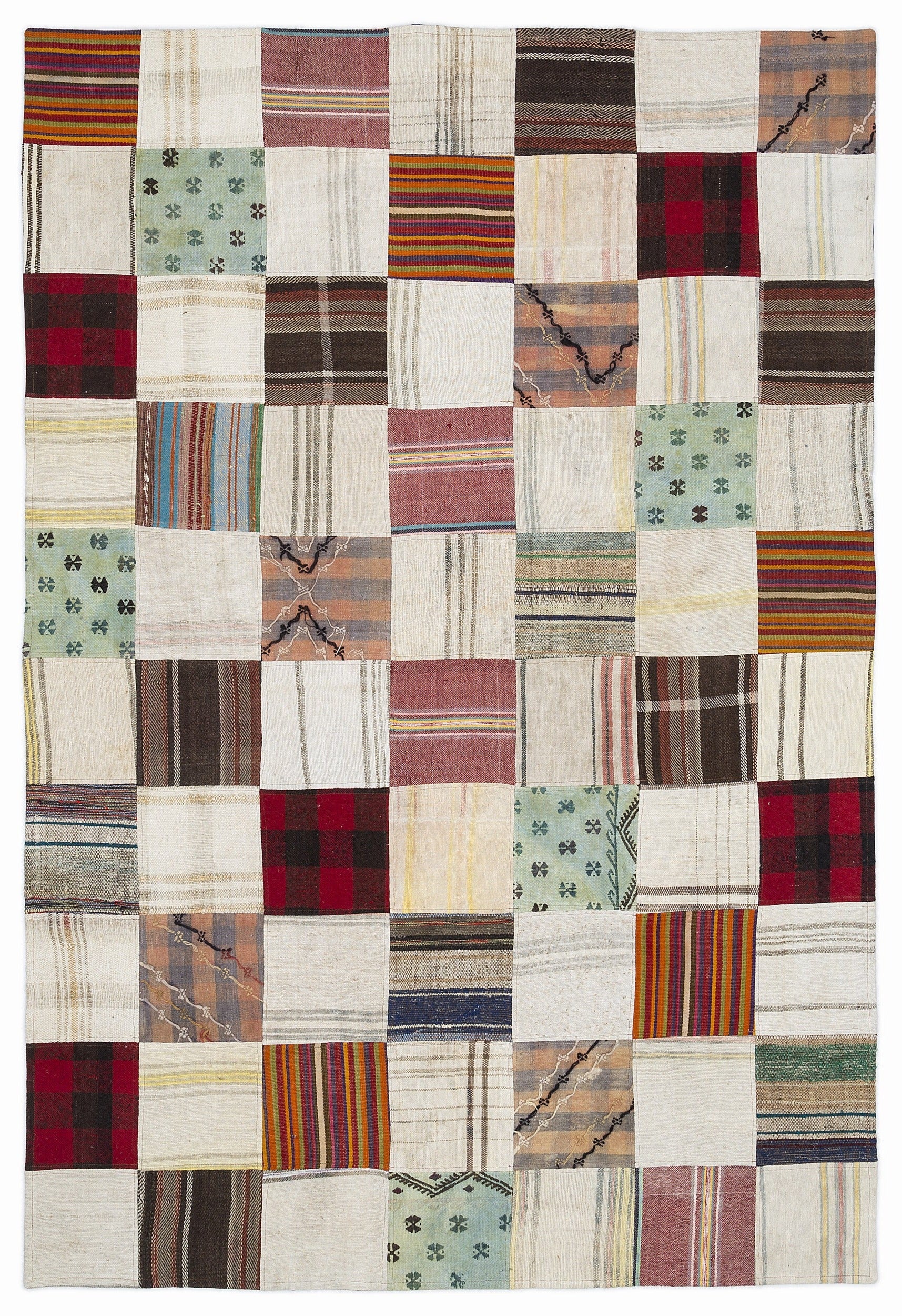 Teselya Cream Patchwork Wool Handmade Area Rug 5'3" x 7'7"