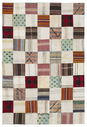 Teselya Cream Patchwork Wool Handmade Area Rug 5'3" x 7'7"