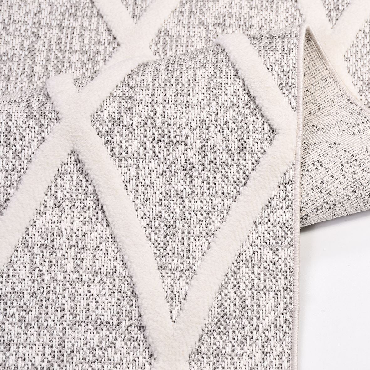 Grey Geometric Area Rug - Machine Made Rug with 8mm Pile Height | Durable Polyester Carpet