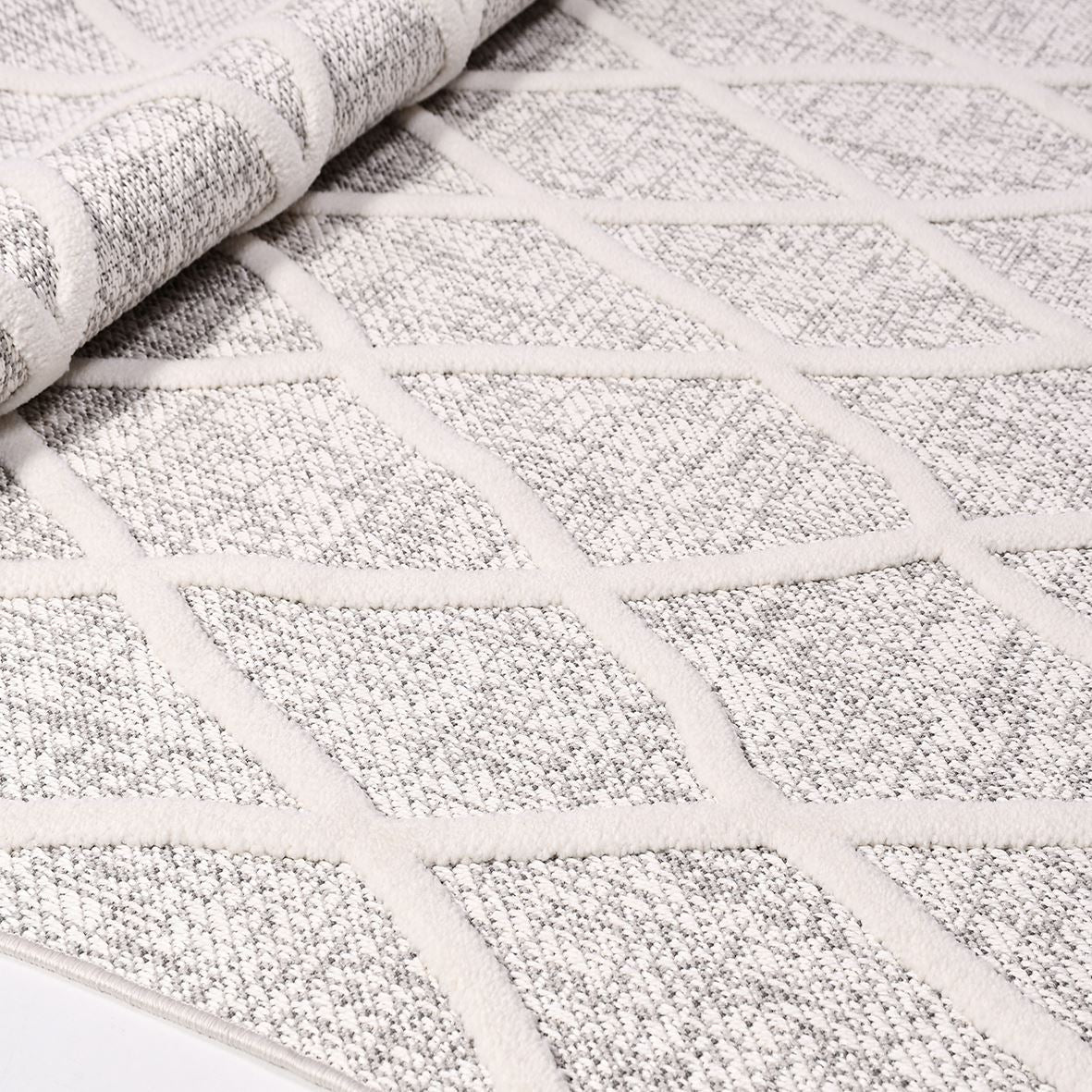 Grey Geometric Area Rug - Machine Made Rug with 8mm Pile Height | Durable Polyester Carpet