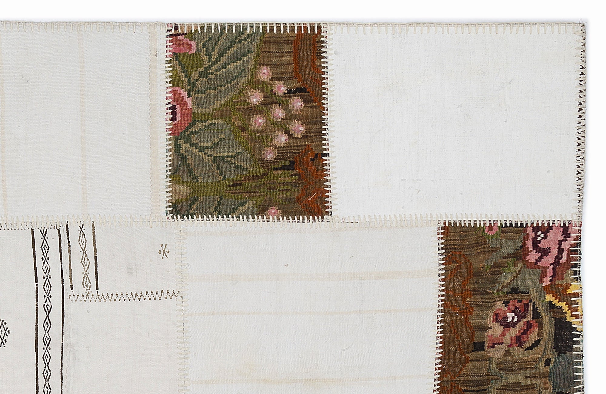 Teselya 1216 White Floral Wool Handmade Area Rug 5'3" x 7'7"