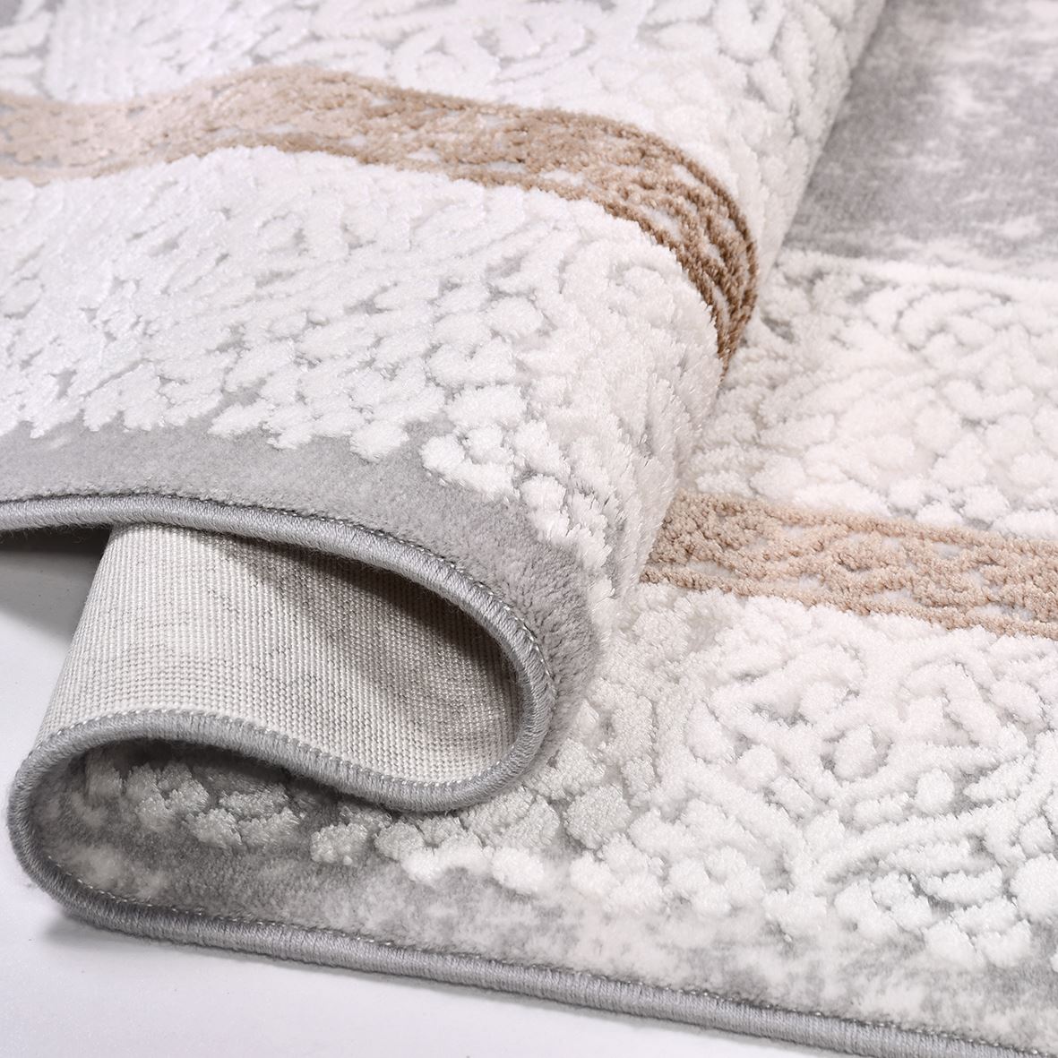 Viscose Area Rug - Classic Beige Machine Made Rug With Soft Pile & Durable Cotton Weft