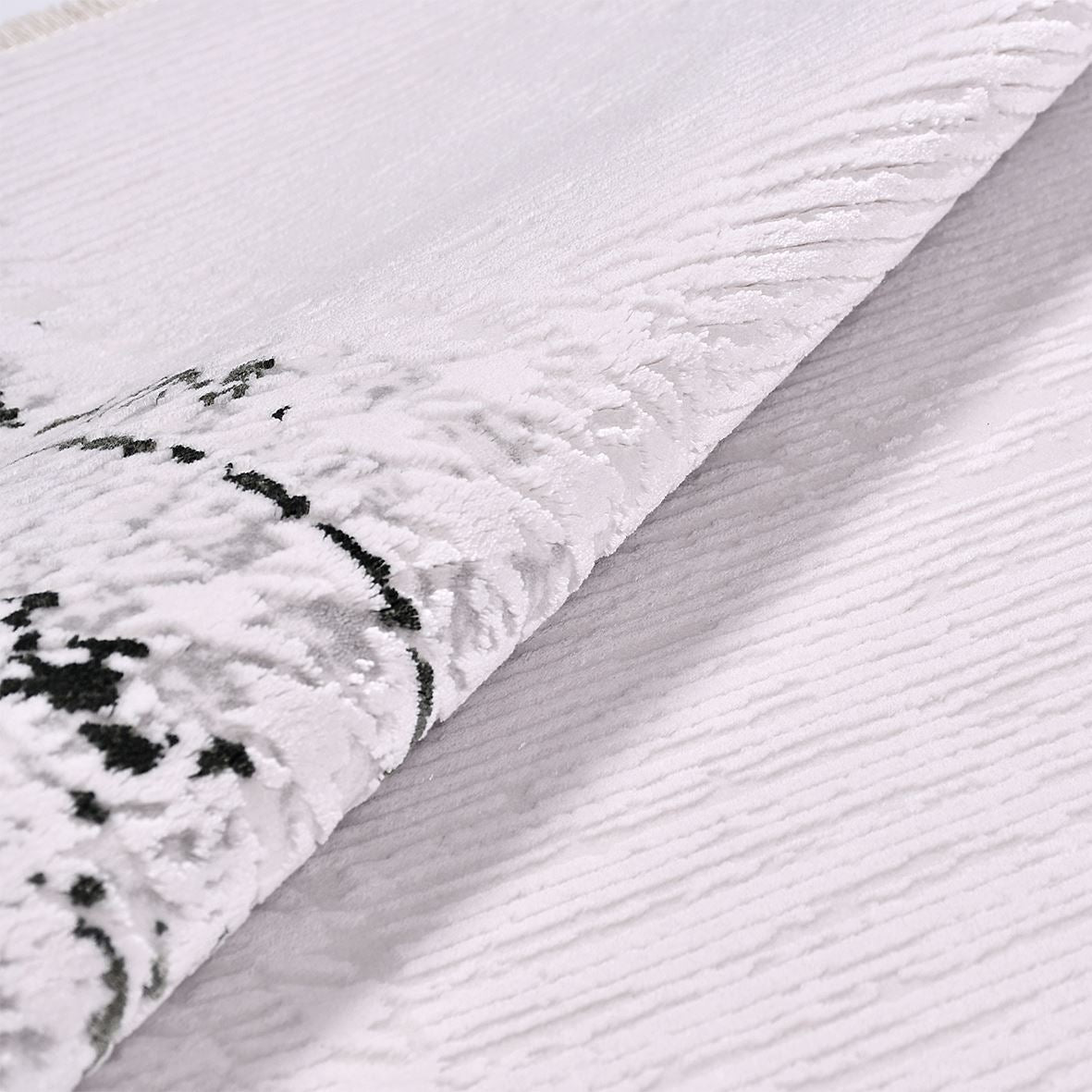 Viscose Area Rug – Machine Made Rug with White Frame & Soft Pile Carpet