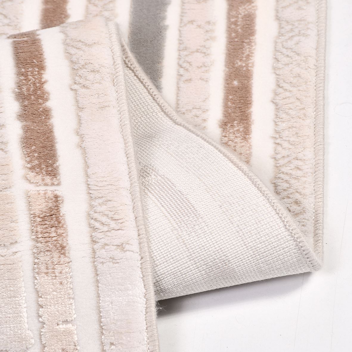 Cream Area Rug – Machine Made Polyester Frame Rug | Durable, Easy Clean