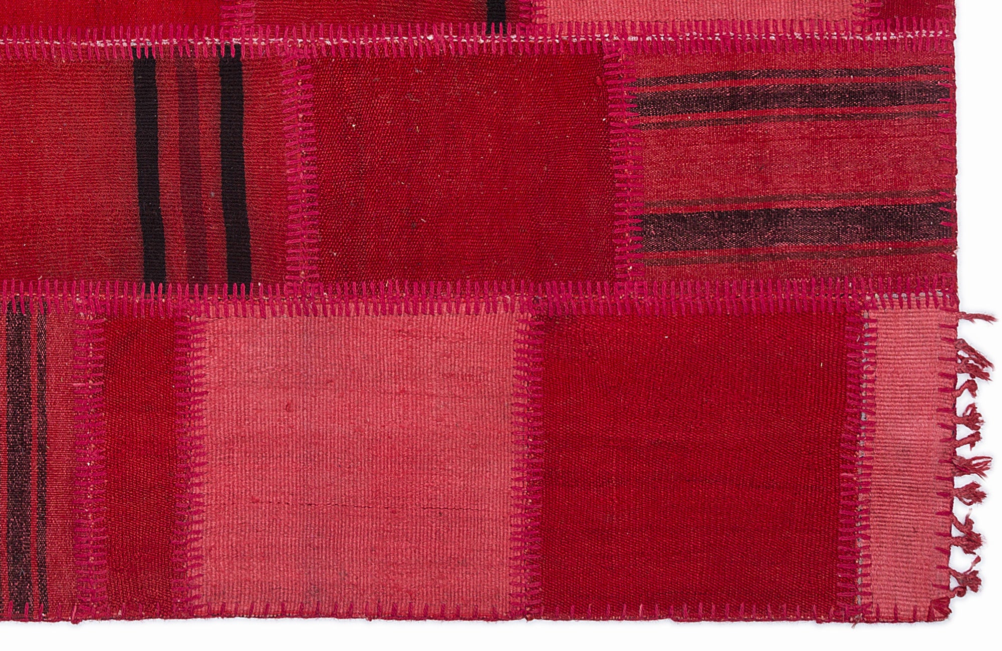 Teselya Red Patchwork Wool Handmade Area Rug 5'3" x 7'7"