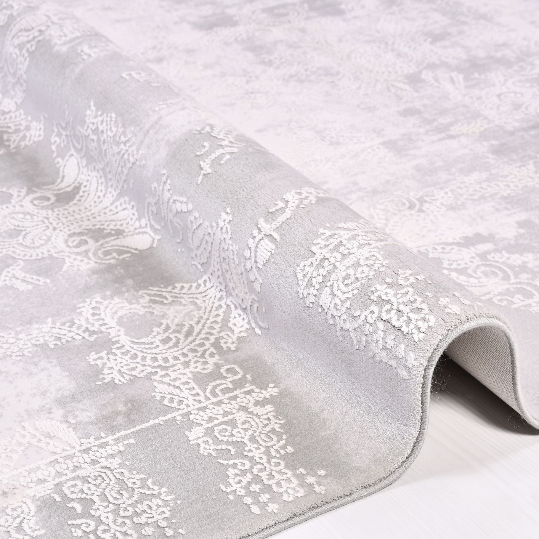 Modern Bamboo Area Rug – Grey Machine Made Rug with Overlocked Edge