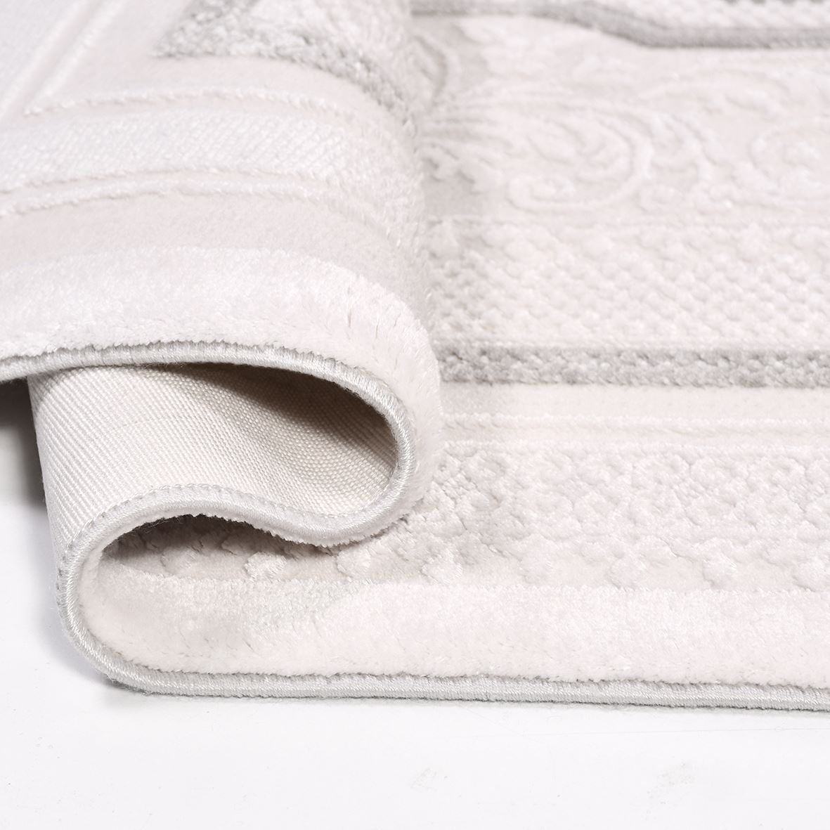 Classic Area Rug – White Machine Made Rug with Bamboo Acrylic & Cotton Weft Carpet