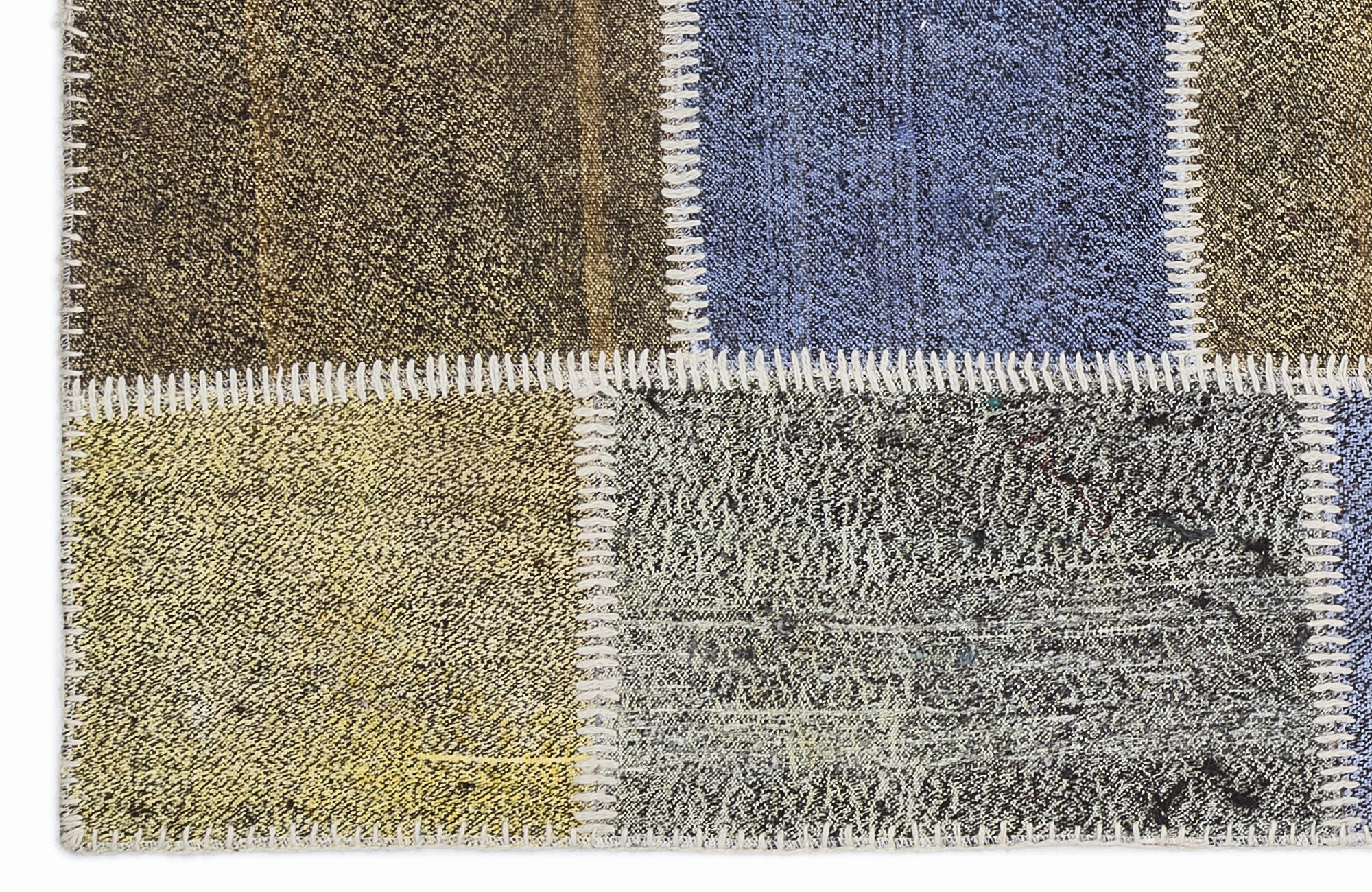 Teselya Grey Patchwork Wool Handmade Area Rug 3'11" x 5'11"