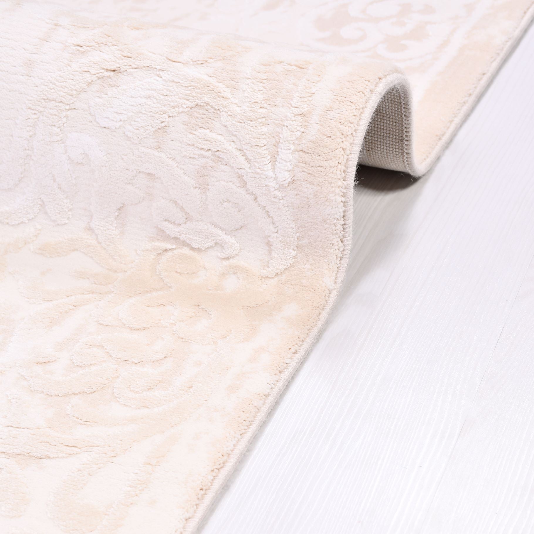 Vintage Bamboo Area Rug – Machine Made Cream Rug with 11 mm Pile Height
