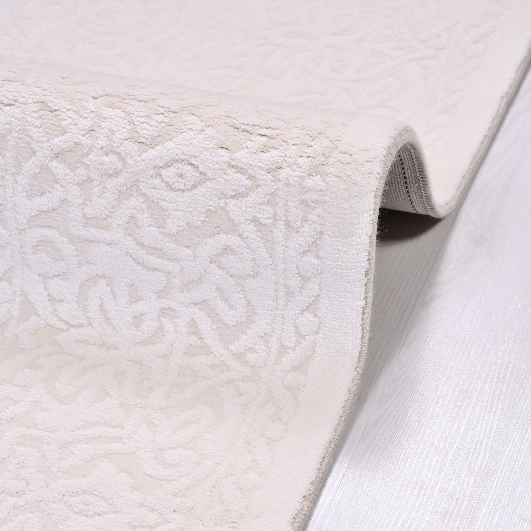 Bamboo Viscose Area Rug – Classic Machine Made Rug With Overlocked Edge, 11mm Pile
