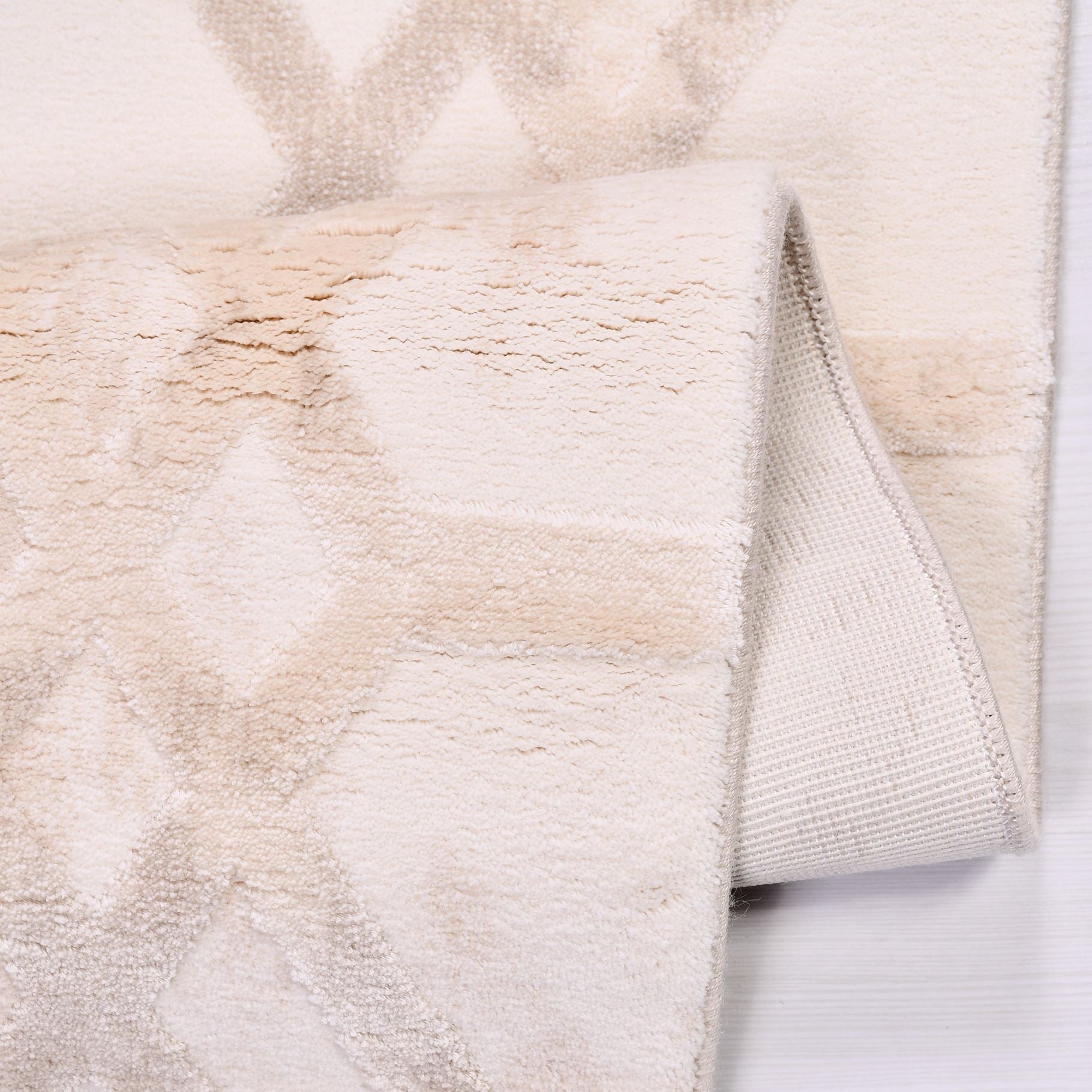 Bamboo Viscose Area Rug – Machine Made Geometric Cream Rug With Overlocked Edge