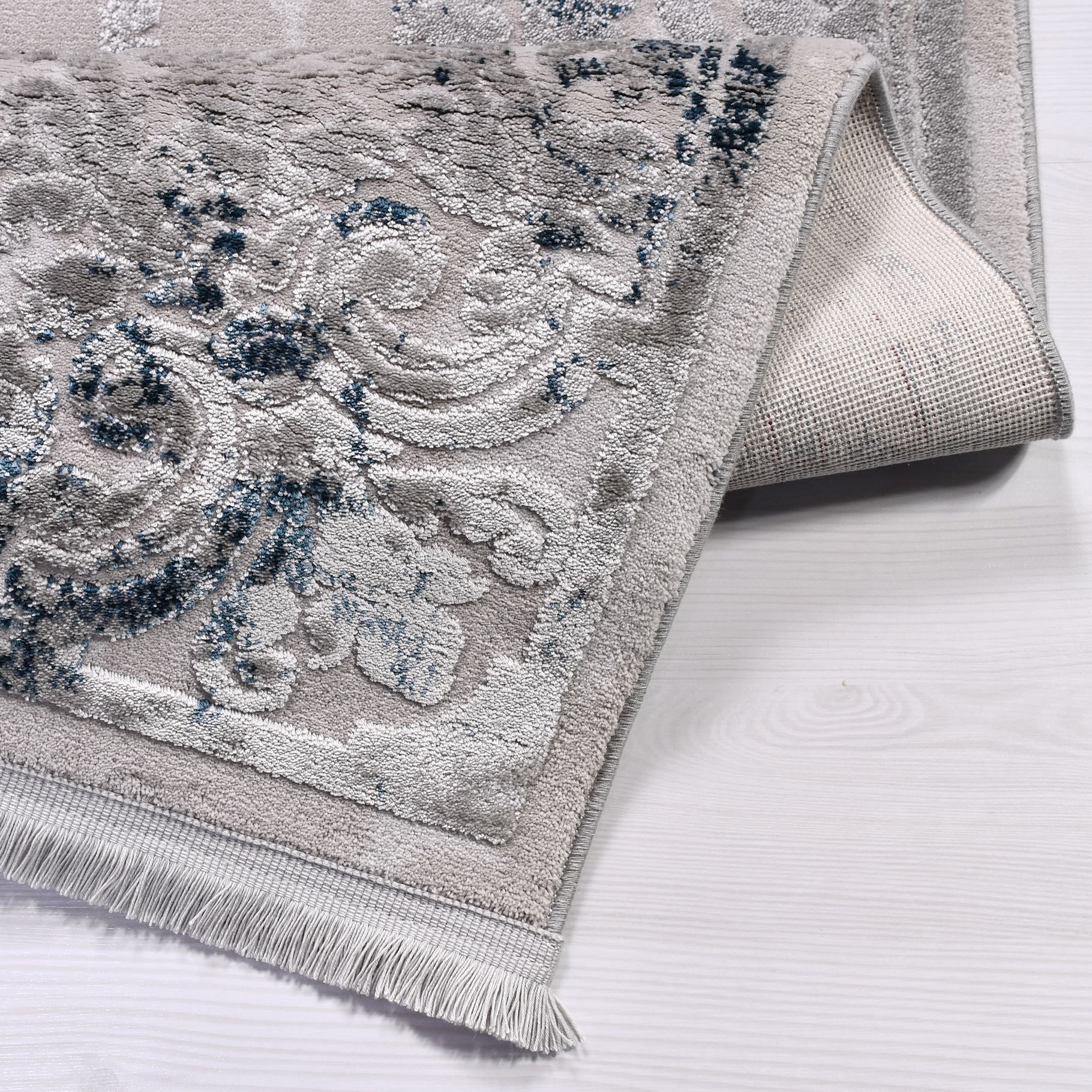 Bamboo Viscose Area Rug – Machine Made Rug with Blue Frame, 11 mm Pile Height