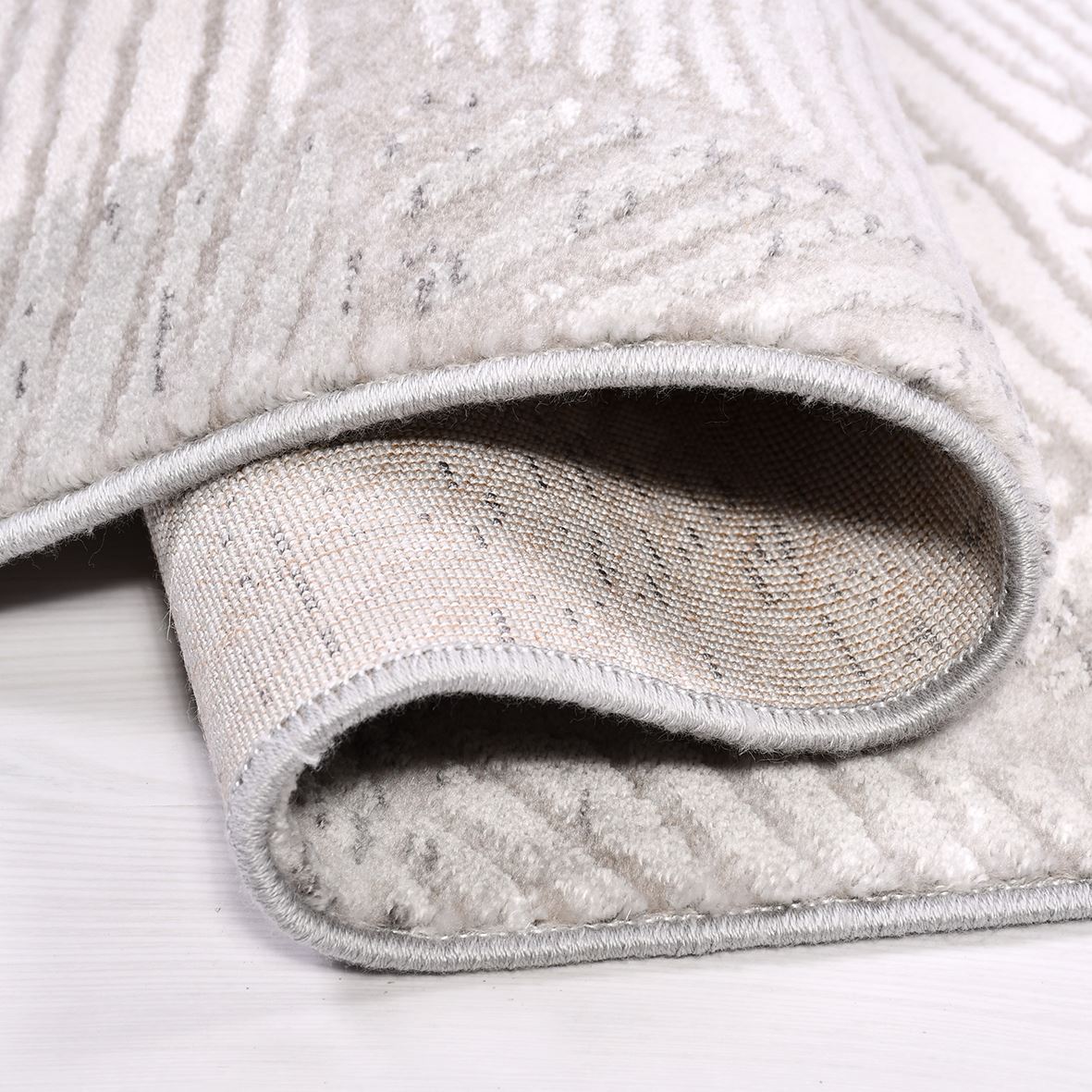 Machine Made Area Rug | Beige Geometric Design, 10 mm Pile Height Durable Floor Covering