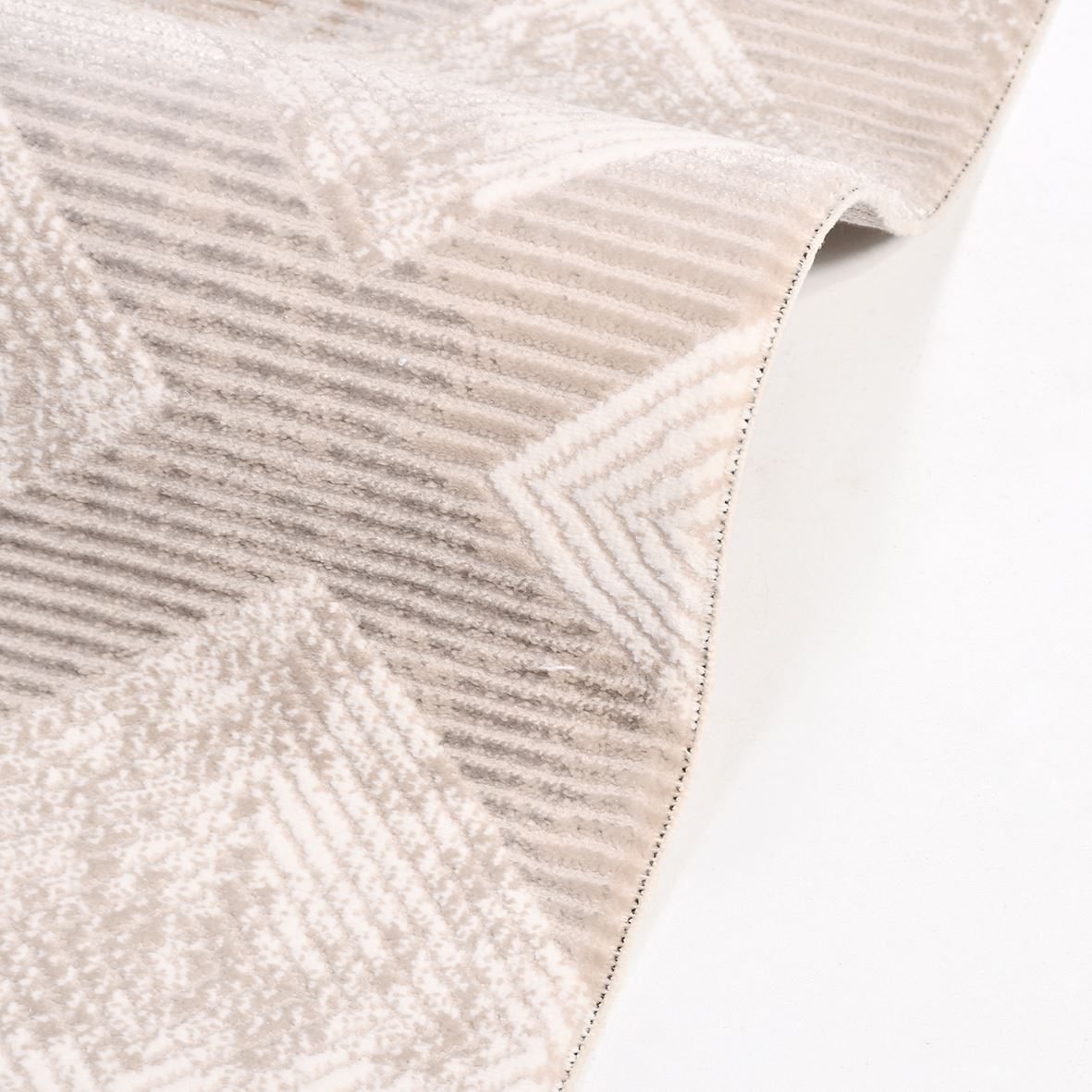 Geometric Area Rug – Machine Made Cream Polyester Rug with Laser Cut Edge
