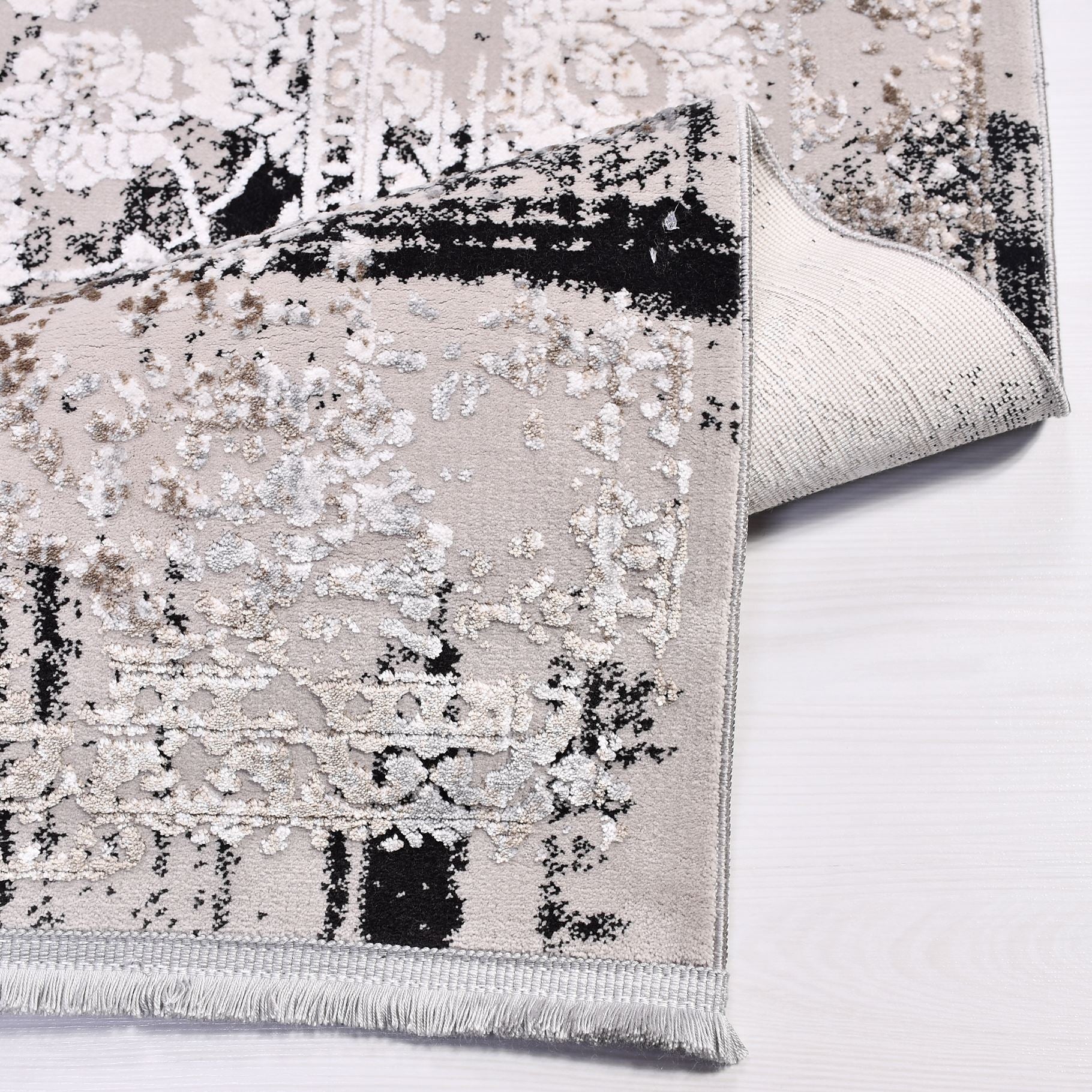 Vintage Area Rug – Black Grey Machine Made Rug with Overlocked Edge