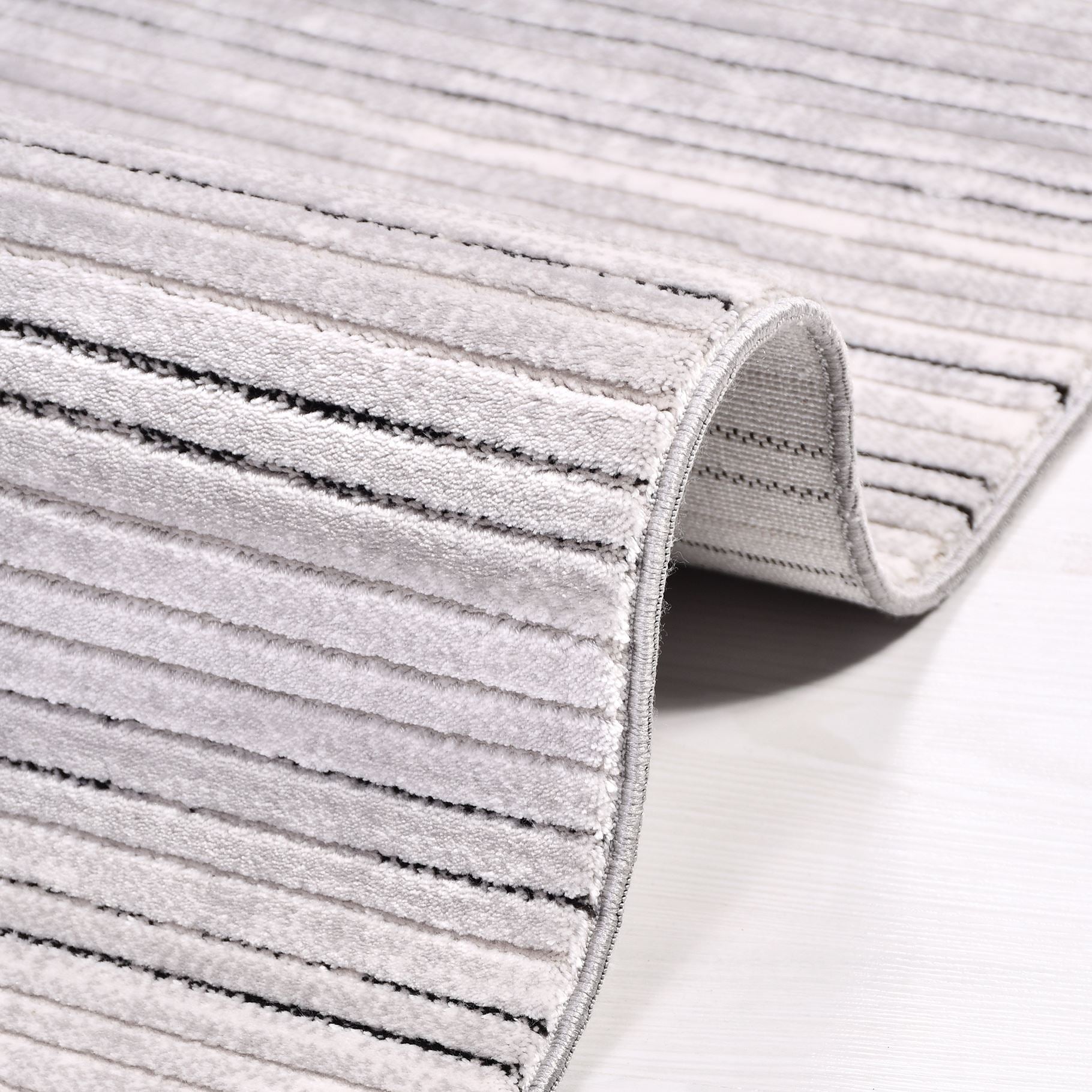 Grey Geometric Area Rug – Machine Made Rug with Overlocked Edge, Durable Flatweave