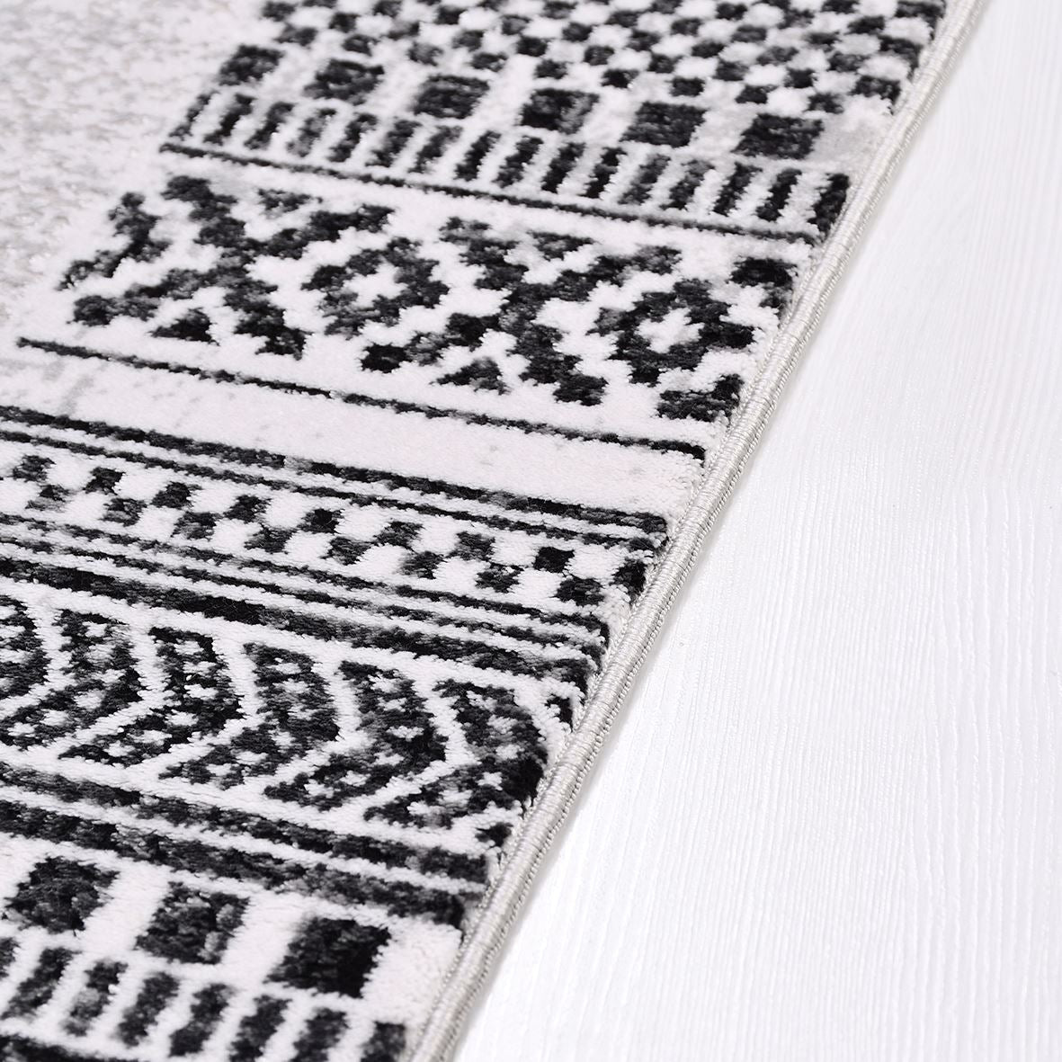 Machine Made Area Rug - Grey Frame Area Rug With Acrylic Yarn & Cotton Weft