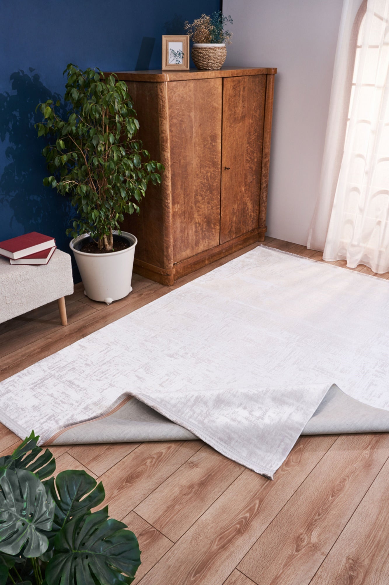 Vintage Area Rug - Machine Made Cotton Wool Blend Non Shedding Carpet for Living Room
