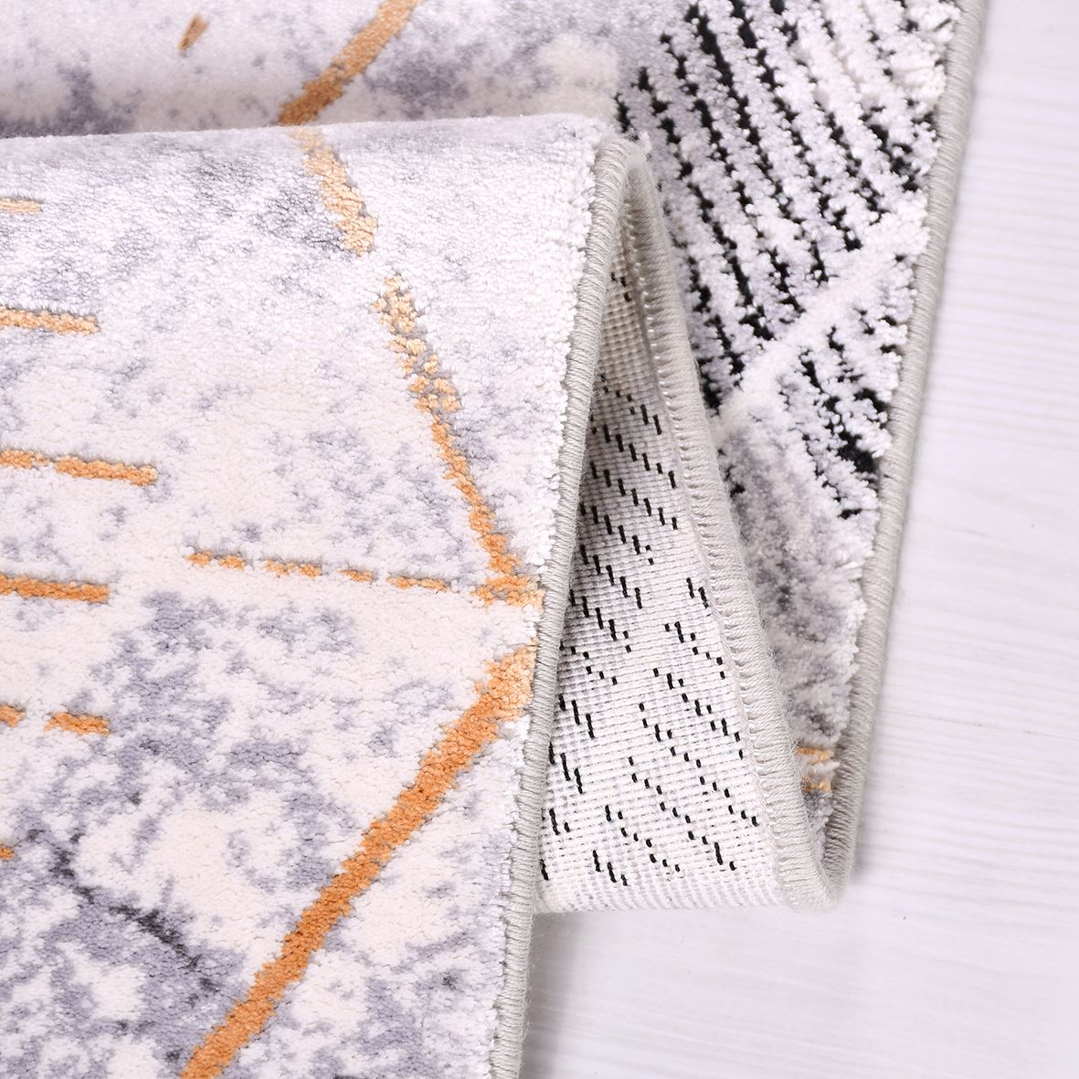 Geometric Viscose Rug – Machine Made Grey Area Rug with Soft Pile Surface