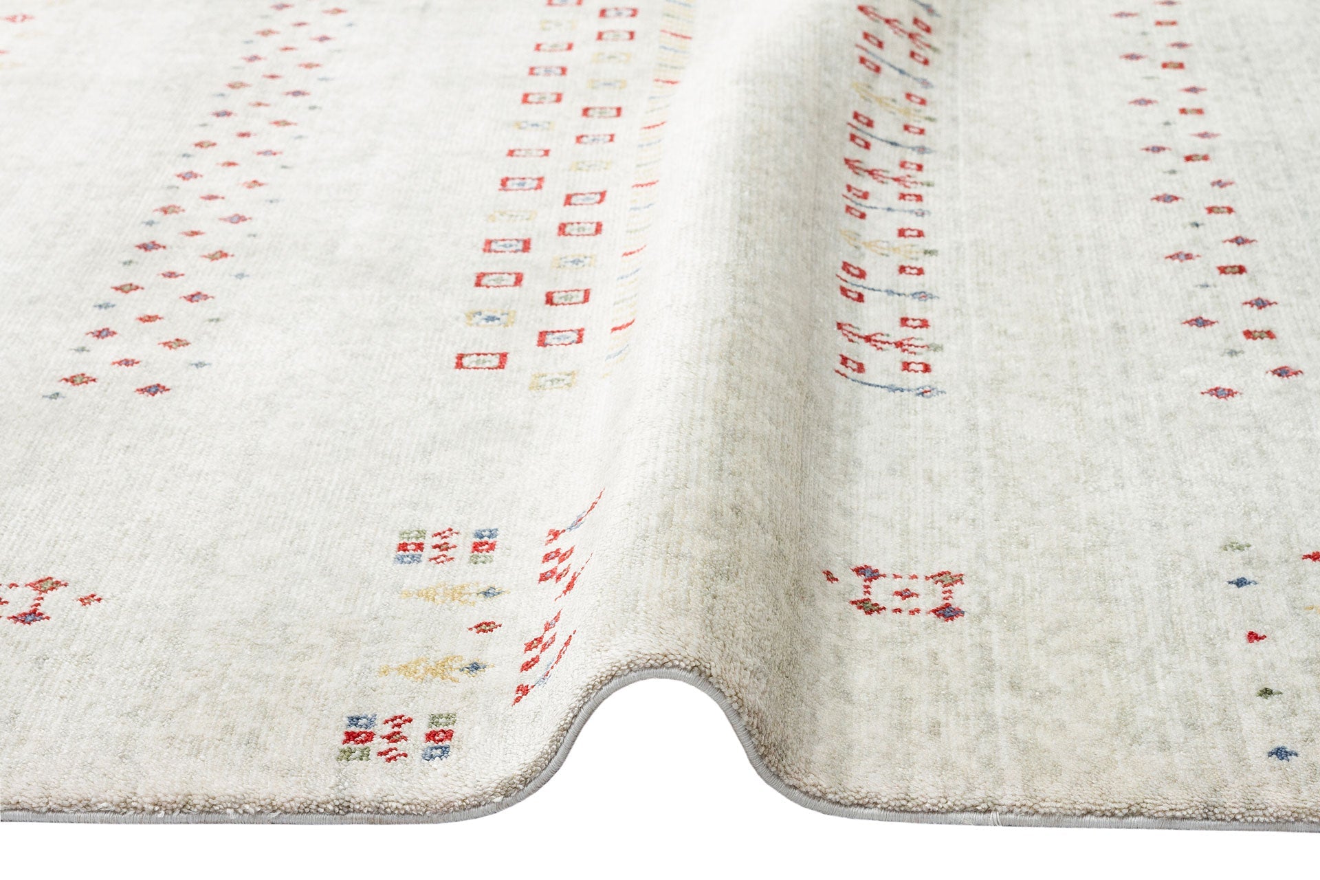 Handmade Viscose Rug – Modern Area Rug With Beige Floor Carpet & Soft Texture