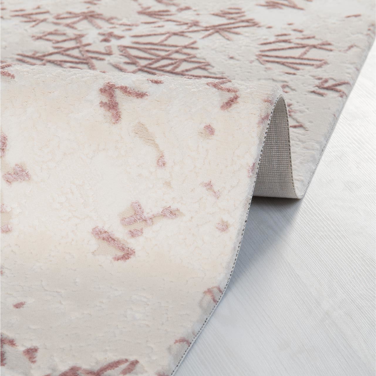 Pink Vintage Area Rug – Machine Made Rug with Acrylic Yarn & Laser Cut Edges