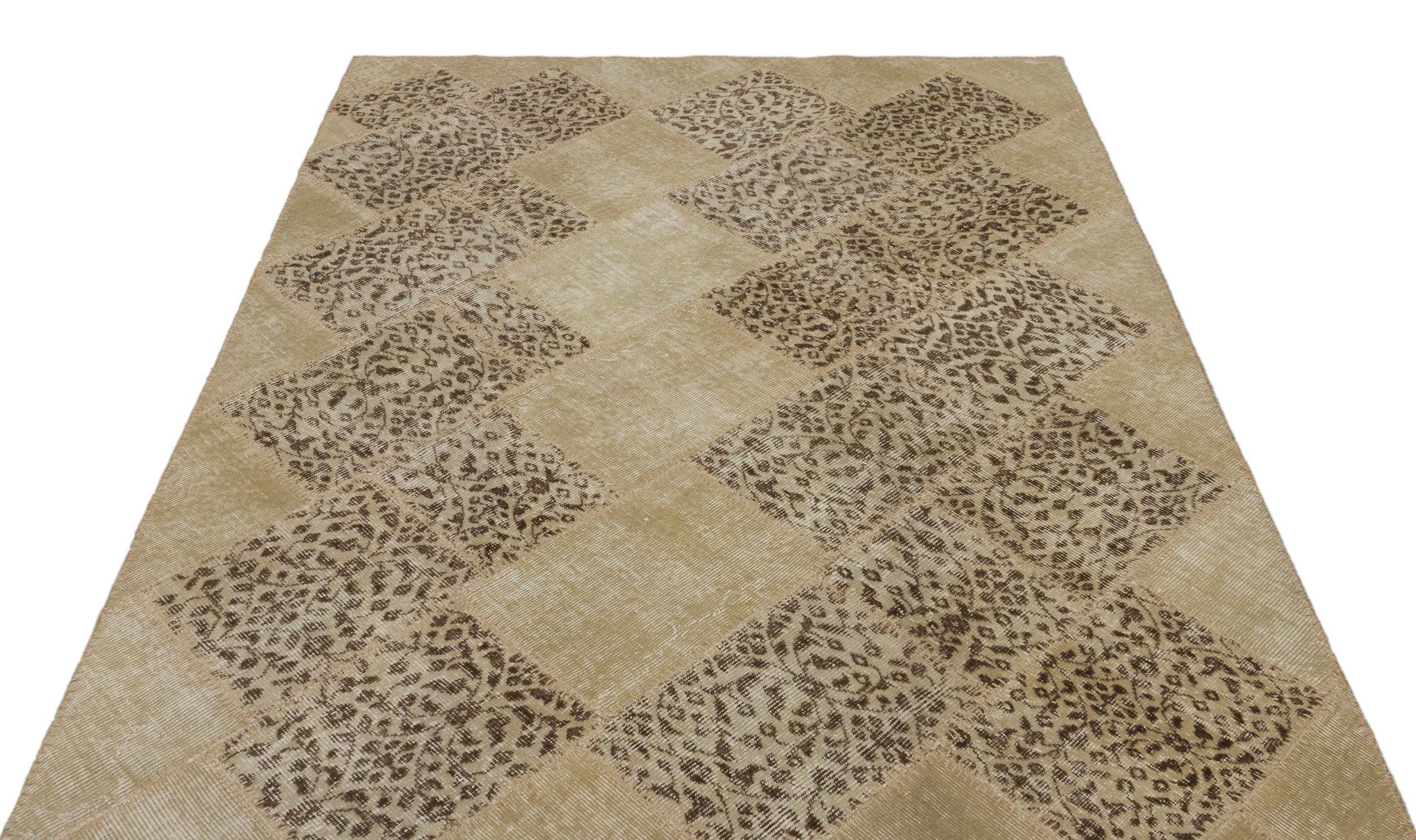 Iskece 21547 Beige Patchwork Wool Handmade Area Rug 5'3" x 7'8"