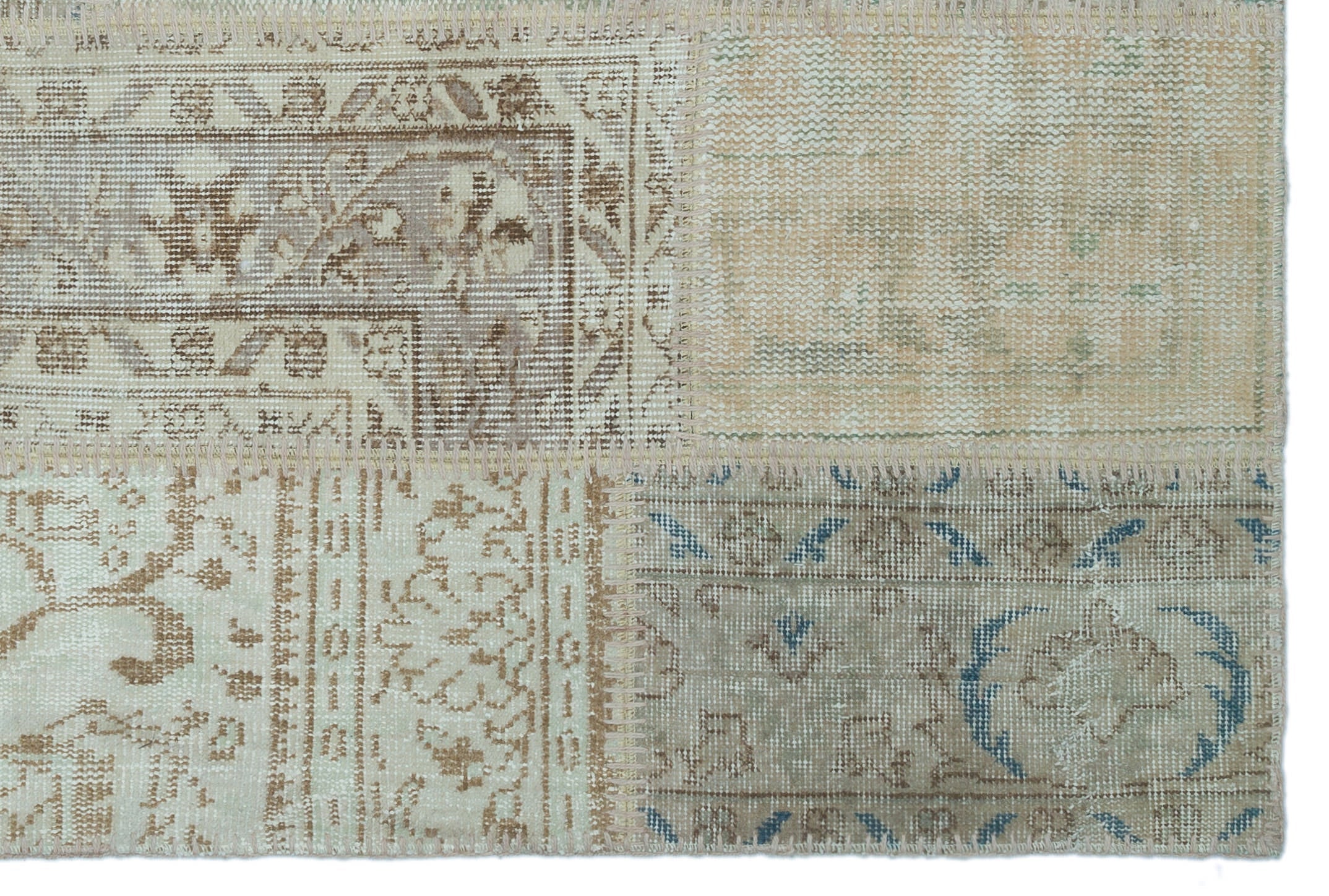 Iskece 22375 Beige Patchwork Wool Handmade Area Rug 3'11" x 5'11"
