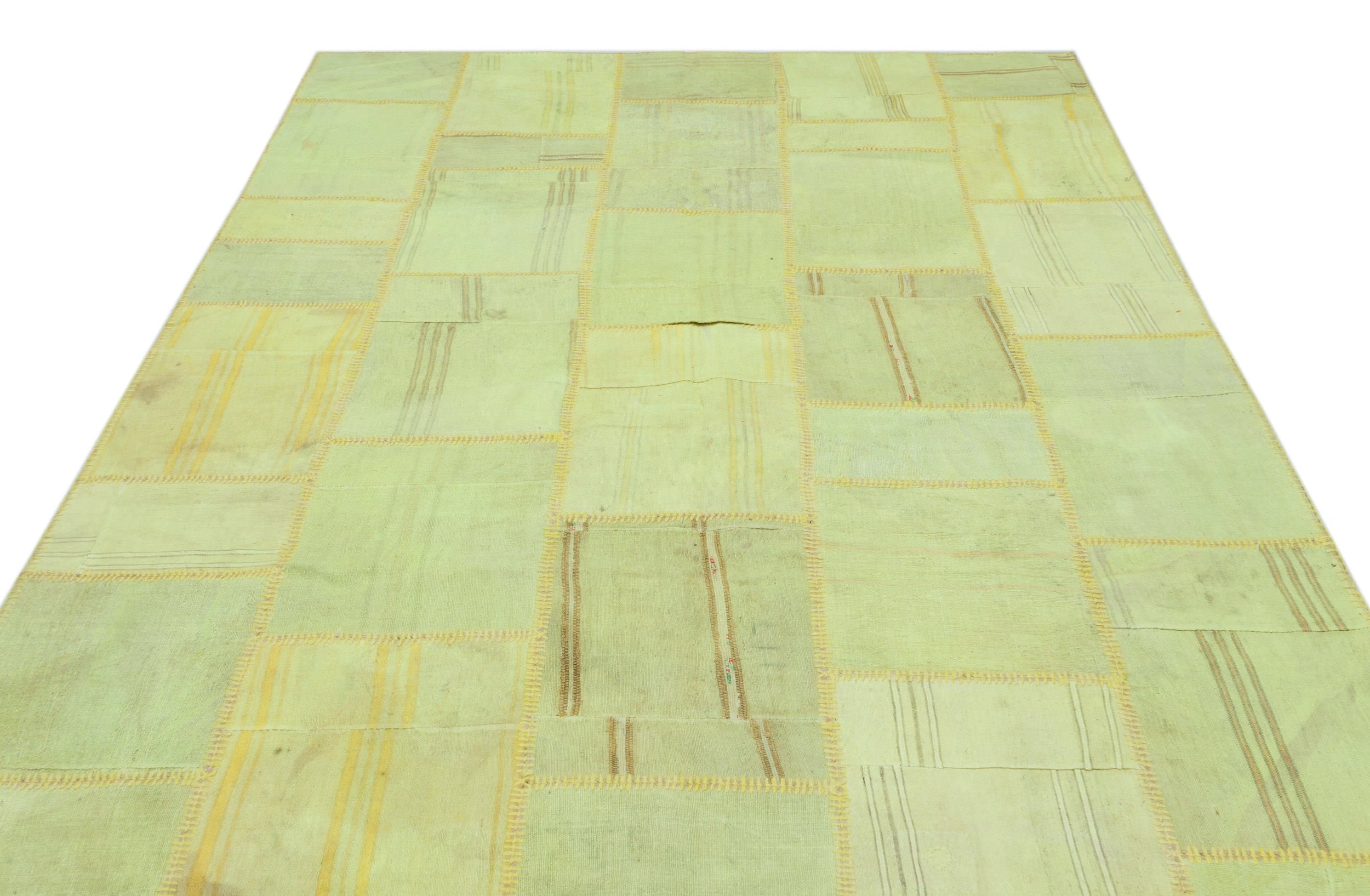 Teselya Green Patchwork Wool Handmade Area Rug 6'6" x 9'11"