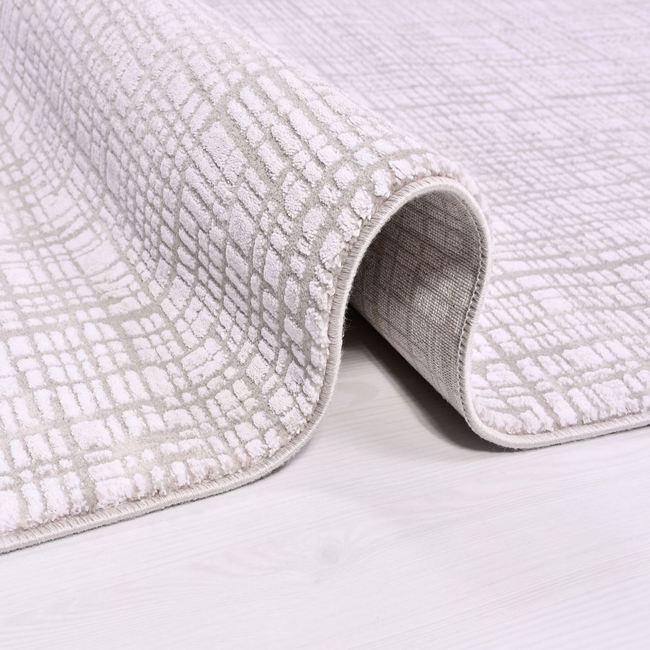 Beige Striped Area Rug – Machine Made Rug With 10 Mm Pile, Soft Texture Carpet