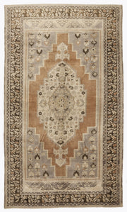 Kavala Red Classic Wool Handmade Area Rug 7'3" x 9'2"