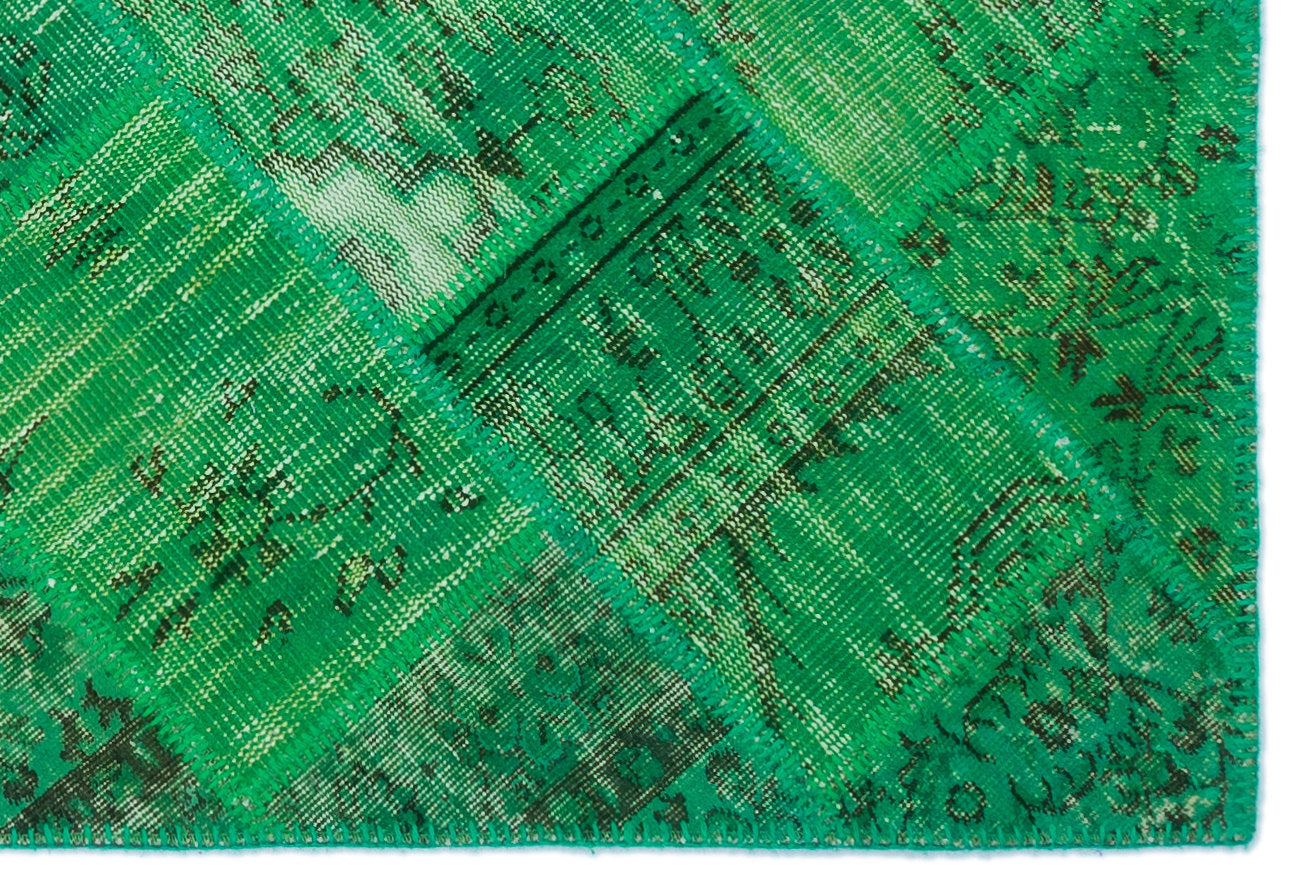 Iskece 24897 Green Vintage Wool Handmade Area Rug 3'11" x 5'11"