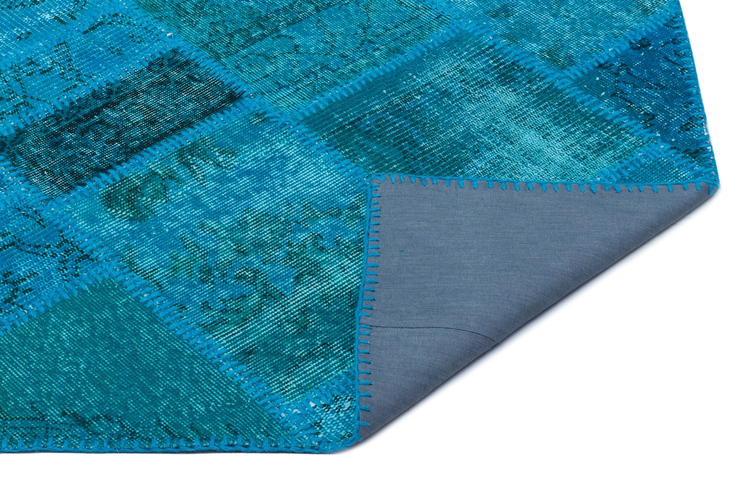 Iskece 25071 Turquoise Patchwork Wool Handmade Area Rug 2'7" x 4'11"