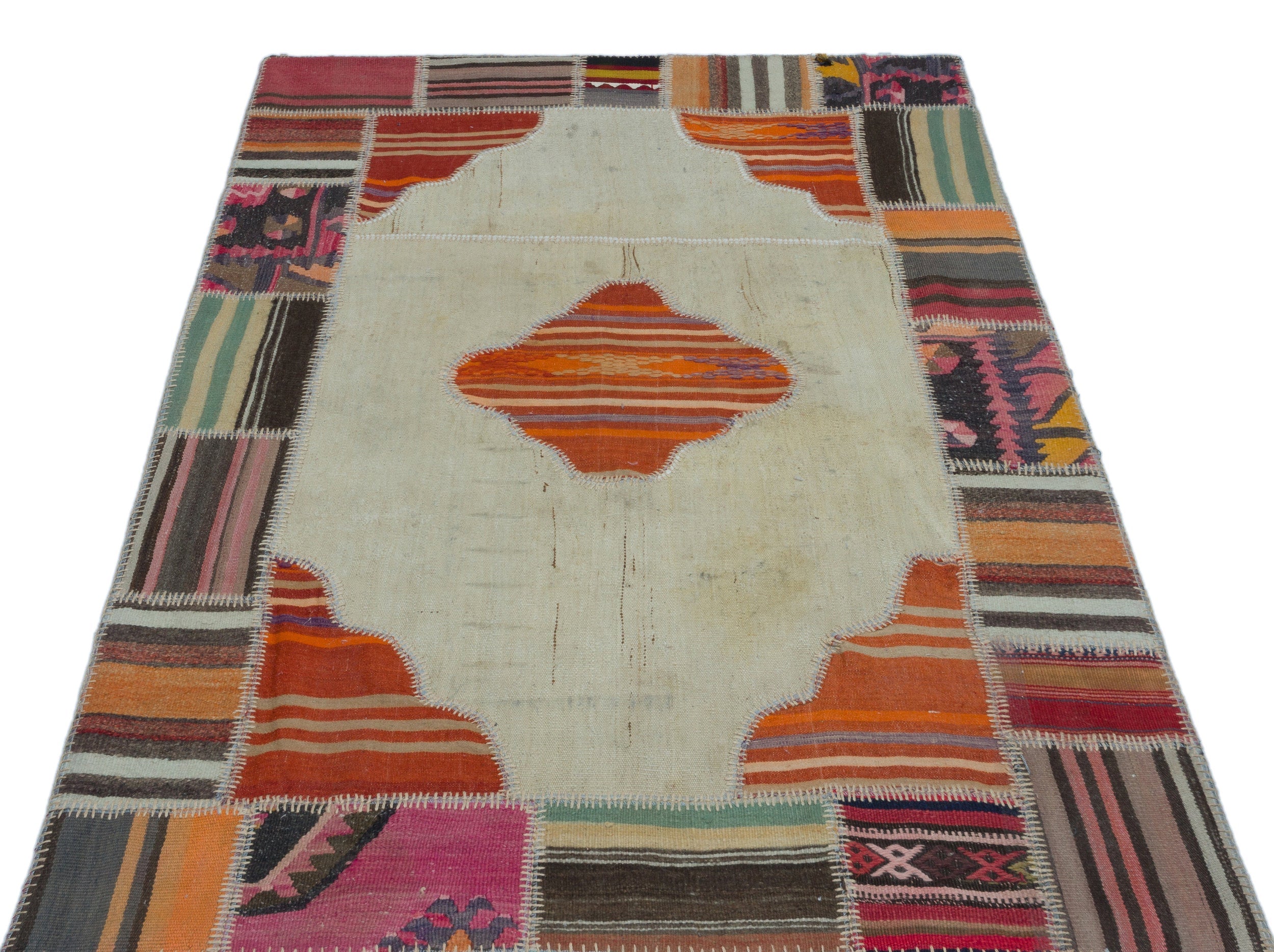 Teselya Beige Vintage Wool Handmade Area Rug 3'11" x 5'11"