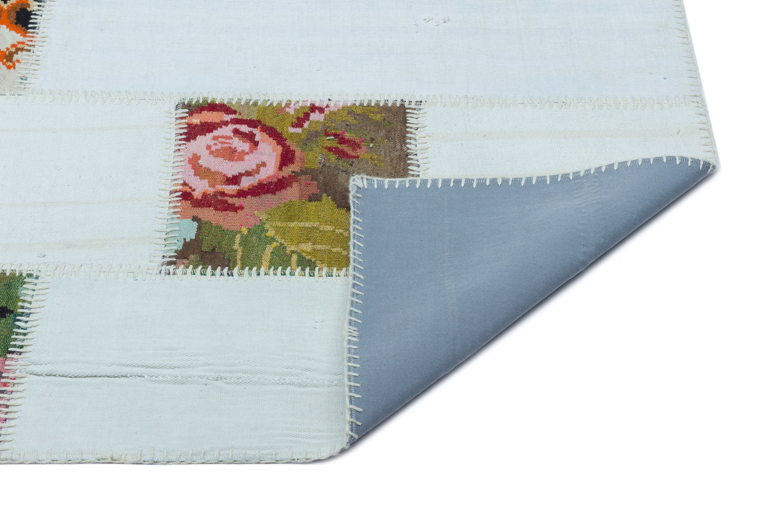 Teselya White Floral Wool Handmade Area Rug 4'0" x 5'11"