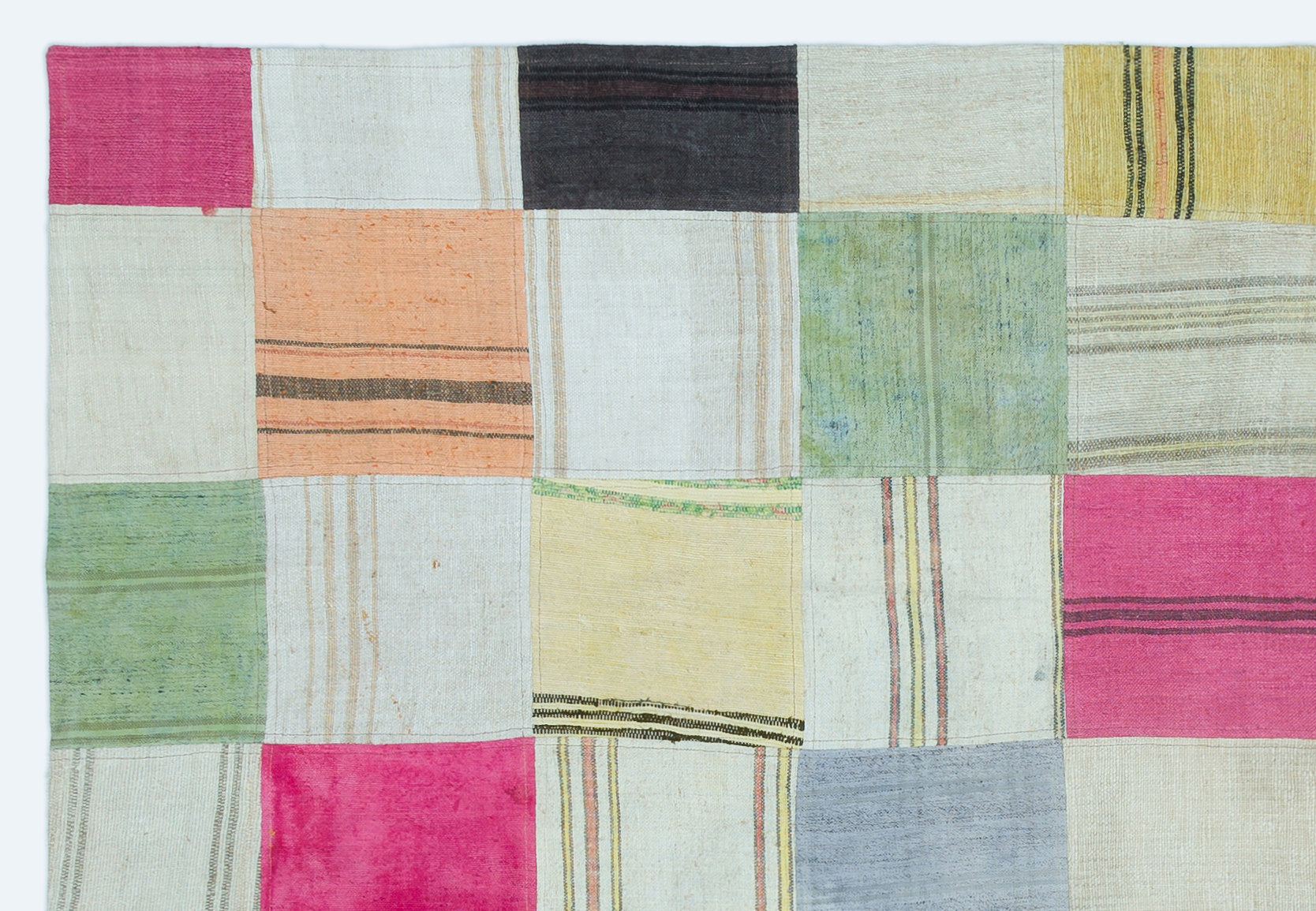 Teselya Beige Patchwork Wool Handmade Area Rug 5'3" x 7'6"