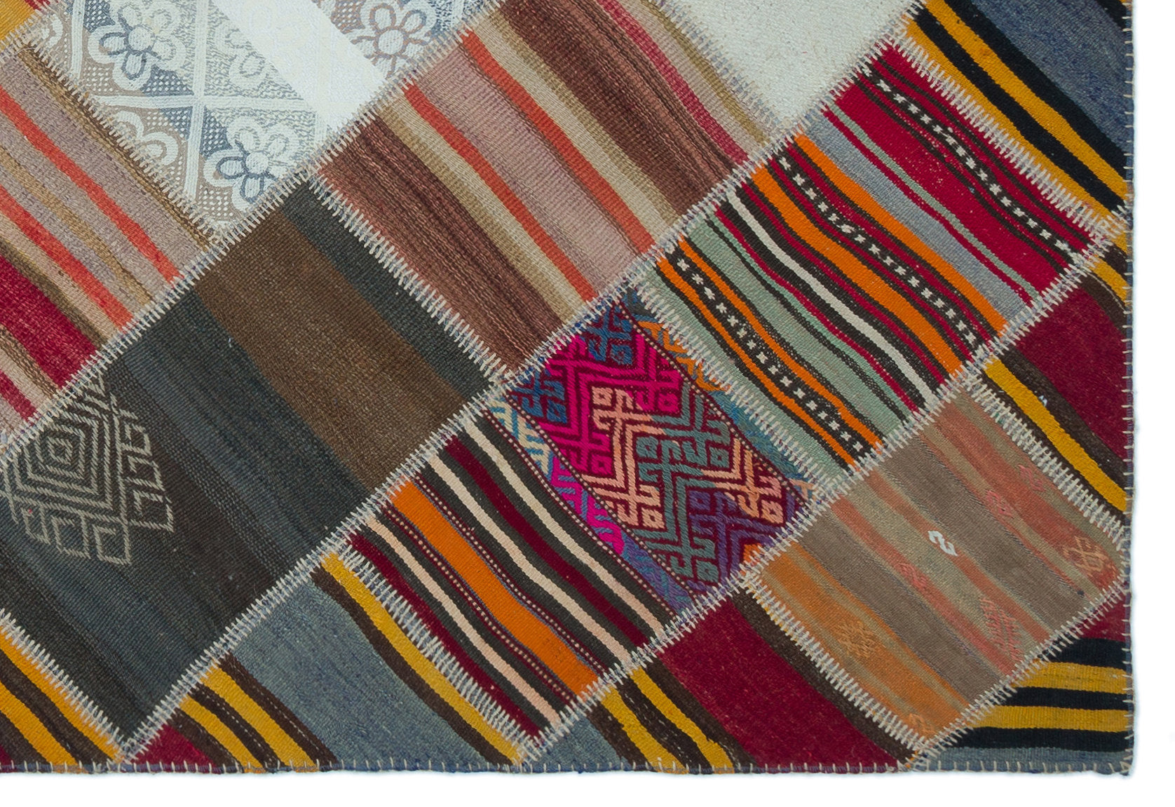 Teselya 25282 Patchwork Vintage Wool Handmade Area Rug 5'2" x 7'7"