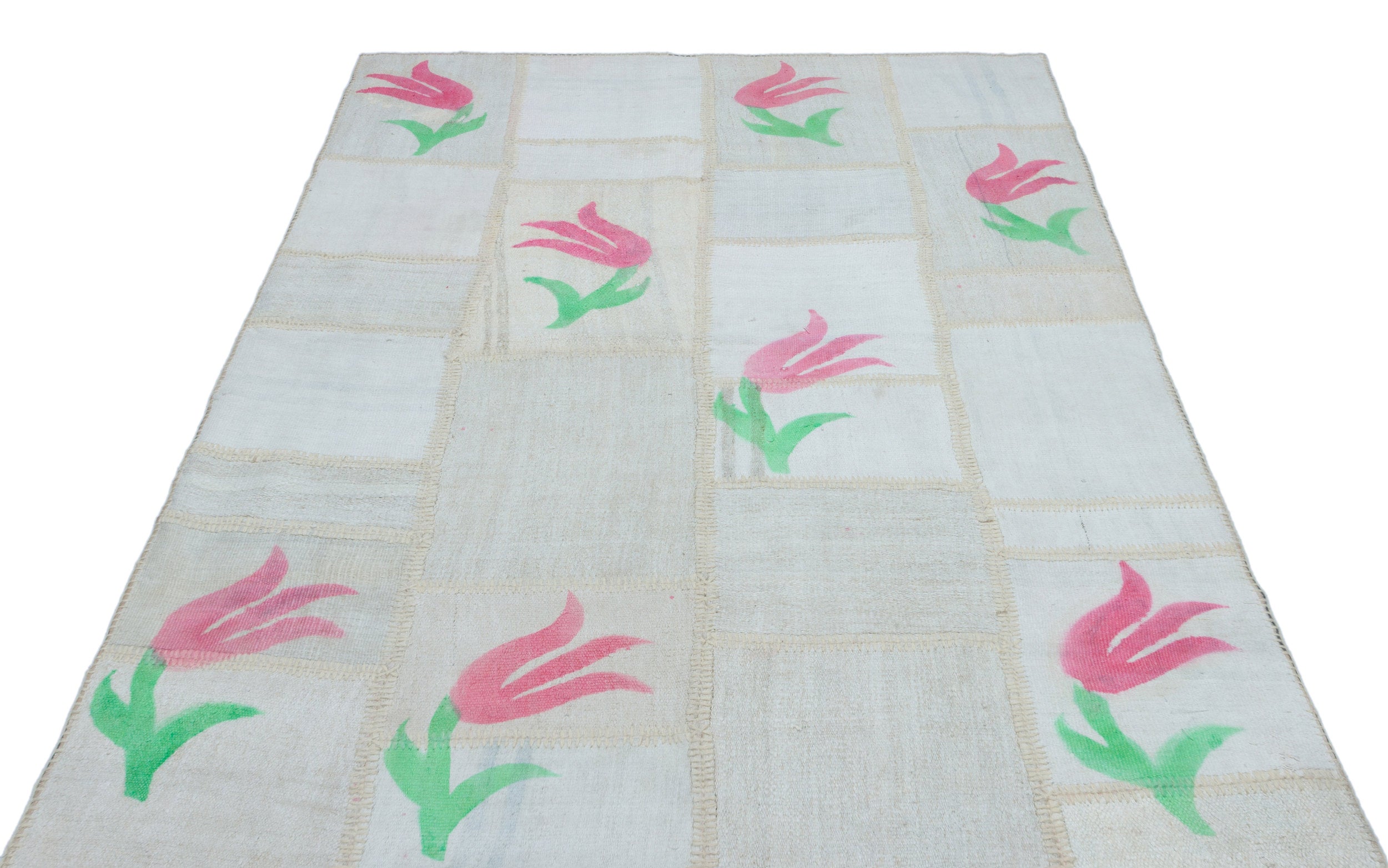 Teselya Beige Patchwork Wool Handmade Area Rug 5'1" x 7'6"