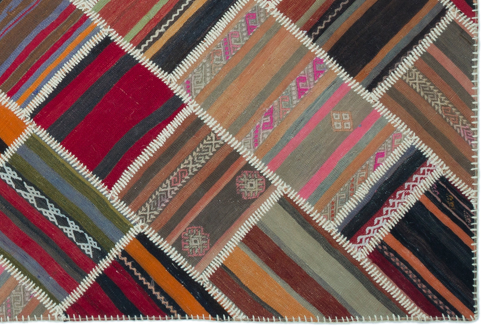 Teselya 25327 Patchwork Vintage Wool Handmade Area Rug 5'3" x 7'9"