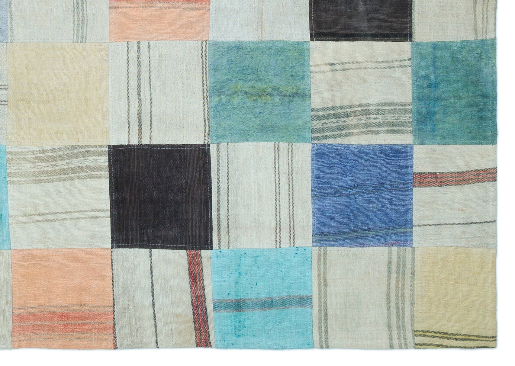 Teselya Beige Patchwork Wool Handmade Area Rug 5'5" x 7'9"