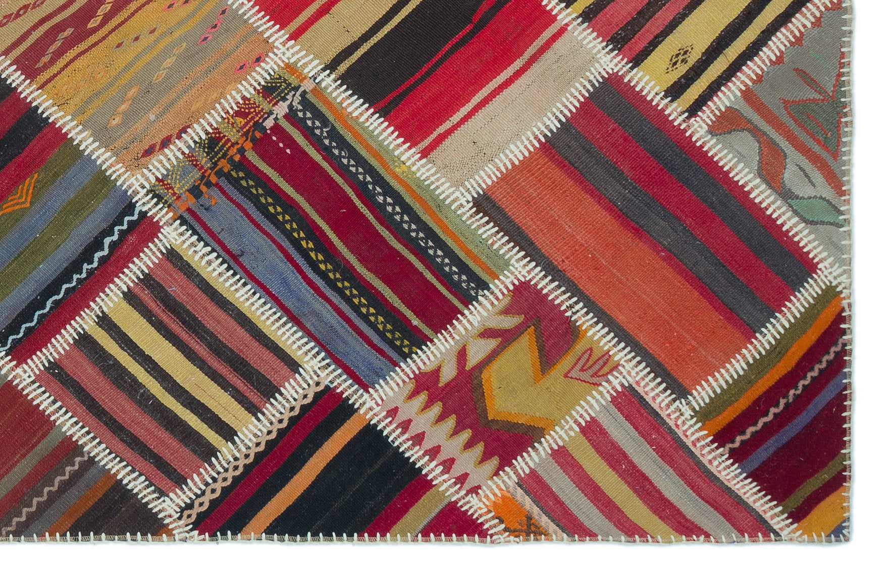 Teselya 25357 Patchwork Vintage Wool Handmade Area Rug 5'1" x 7'10"