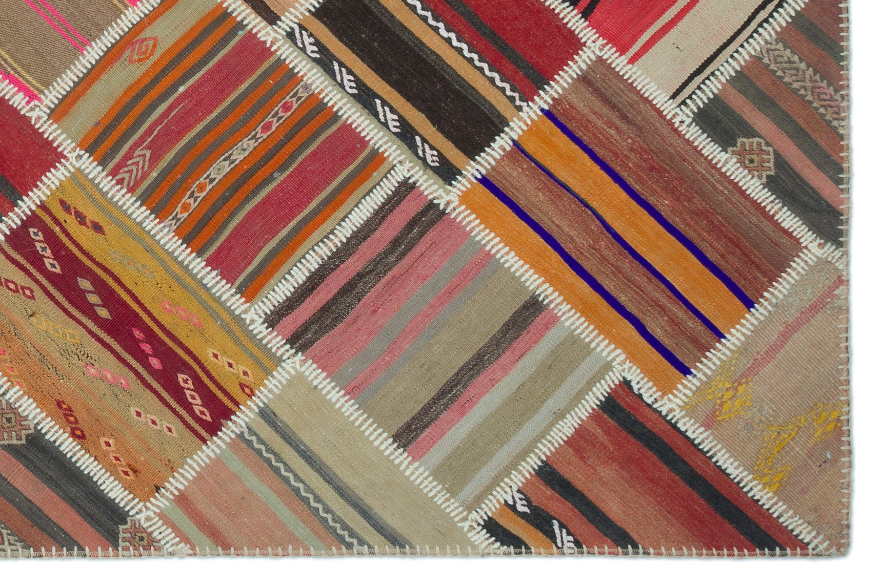 Teselya 25365 Patchwork Vintage Wool Handmade Area Rug 5'2" x 7'9"