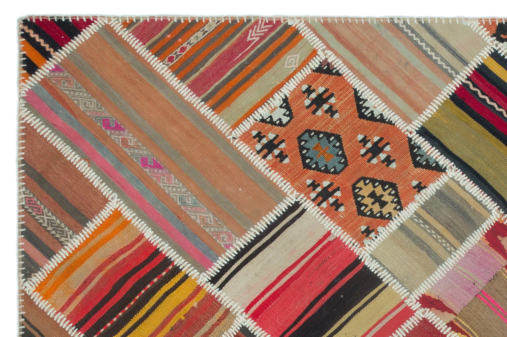 Teselya 25365 Patchwork Vintage Wool Handmade Area Rug 5'2" x 7'9"