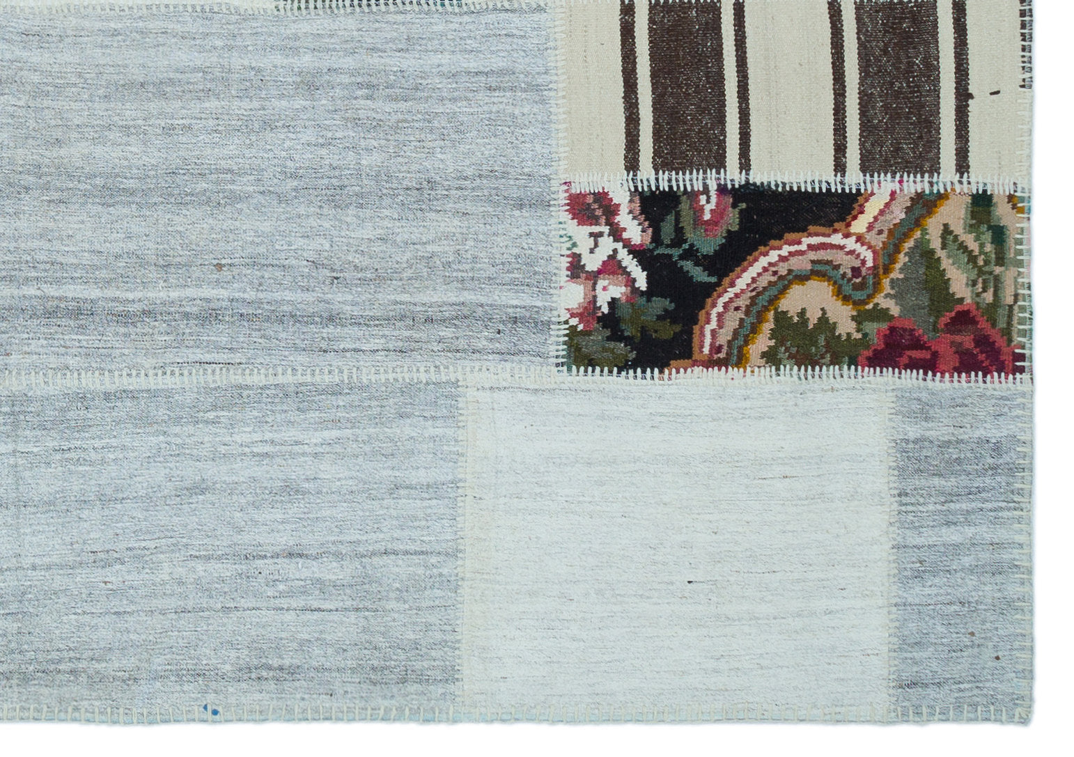Teselya Red Floral Wool Handmade Area Rug 5'0" x 7'1"