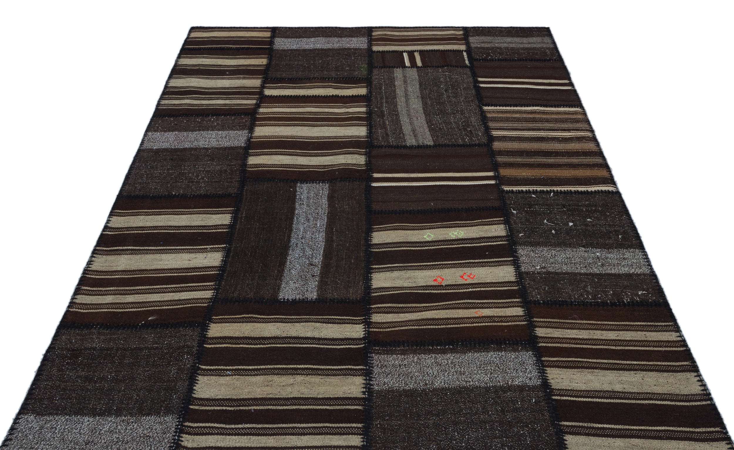 Teselya Brown Patchwork Wool Handmade Area Rug 5'4" x 7'7"