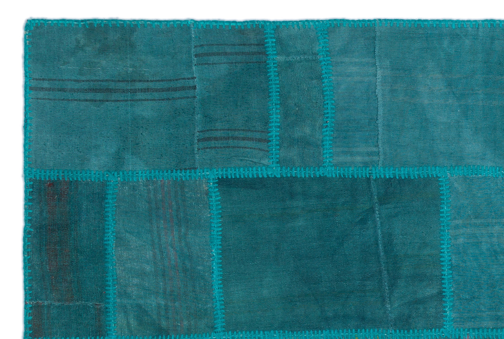 Teselya Turquoise Patchwork Wool Handmade Area Rug 4'11" x 7'5"