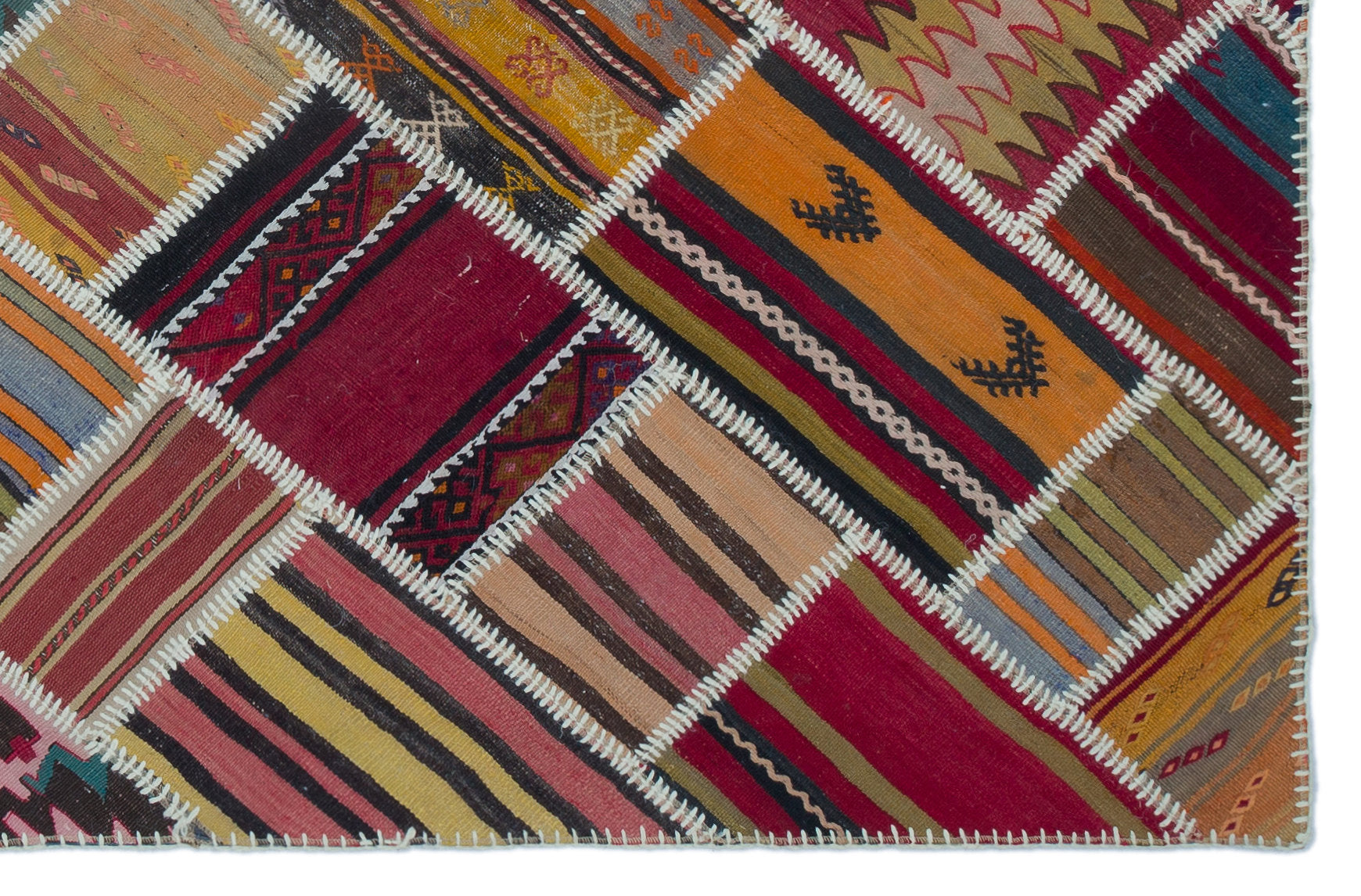 Teselya 25587 Red Vintage Wool Handmade Area Rug 5'2" x 7'8"
